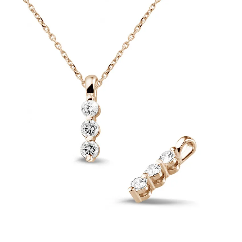 0.30 quilates trilogía colgante diamante en oro rojo 