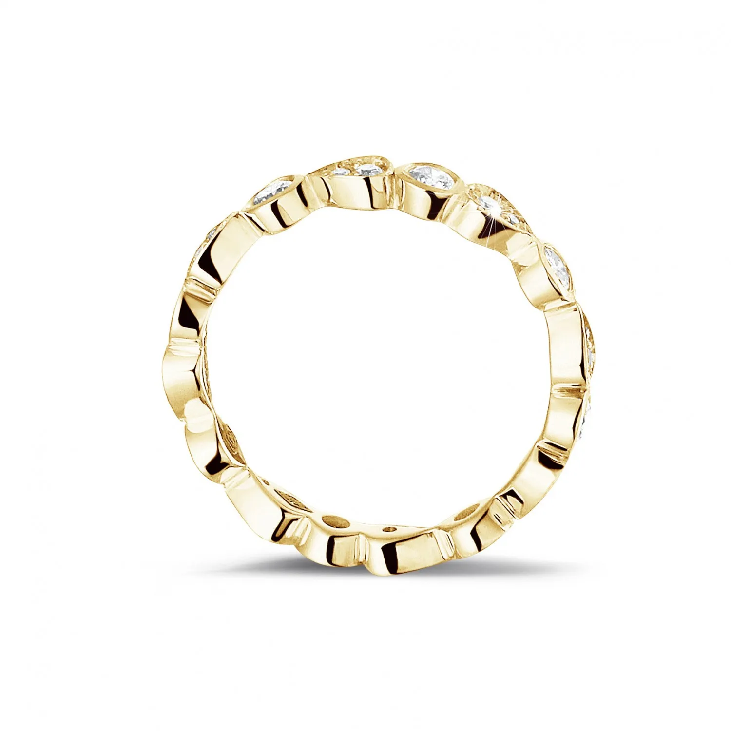 0.50 quilates alianza de combinación de diamantes en oro amarillo con diseño de pera 