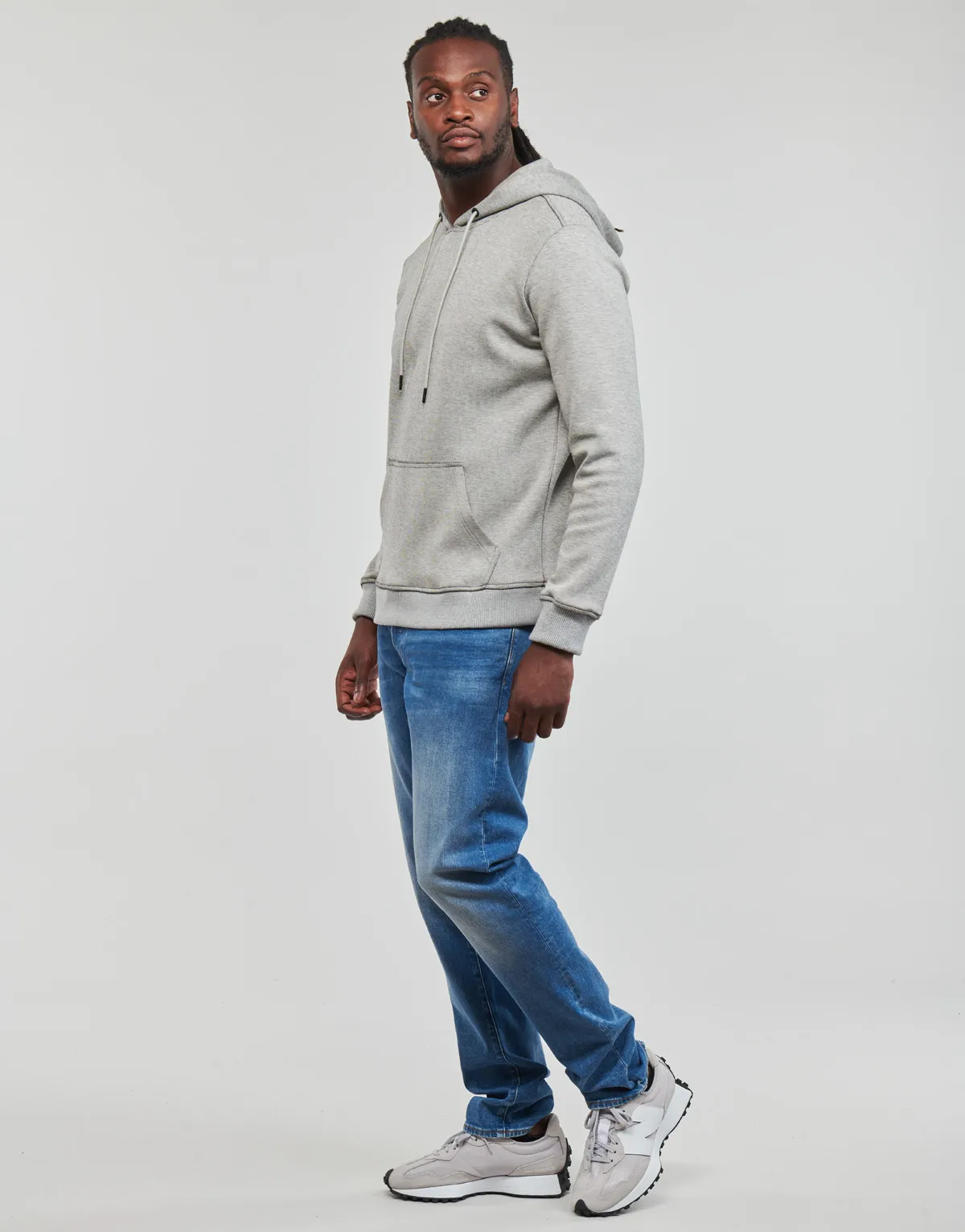 3301 REGULAR TAPERED