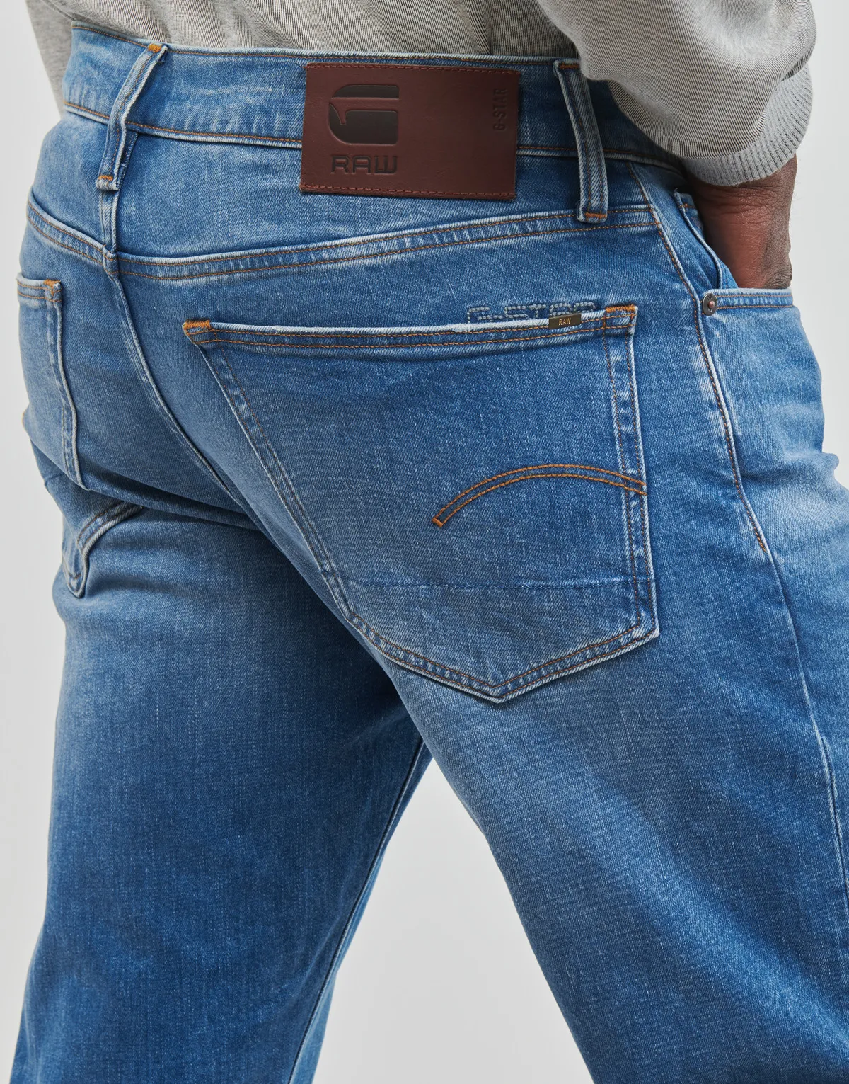 3301 REGULAR TAPERED