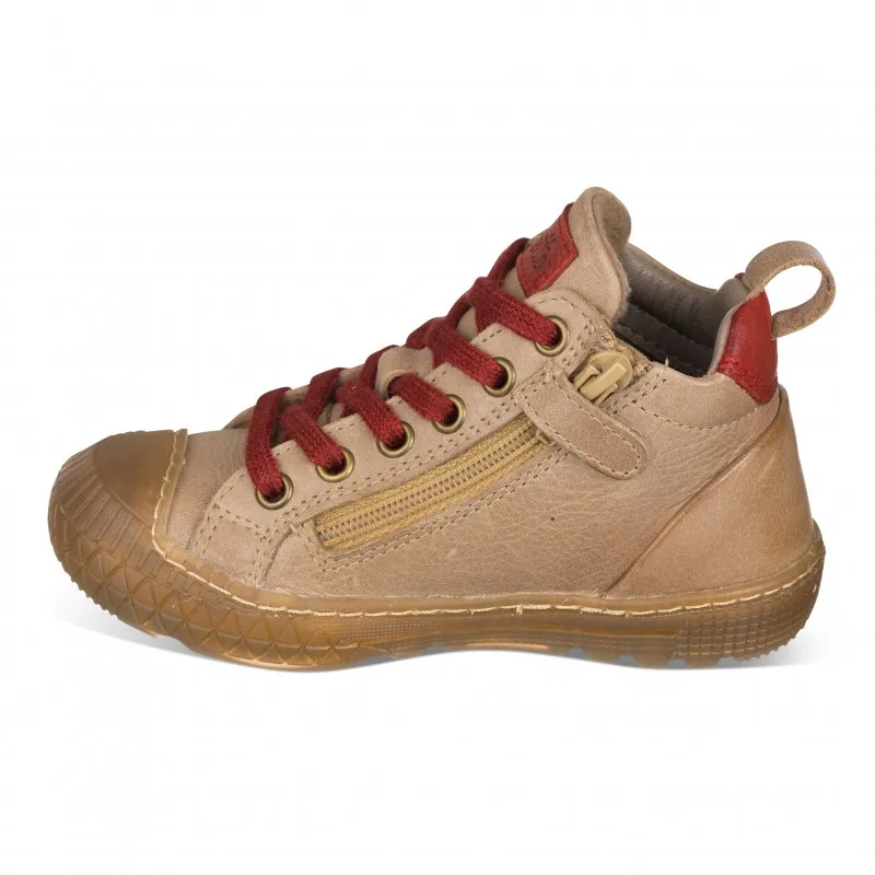 Botin de cordones en piel