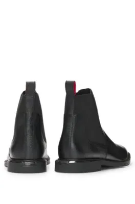 Botines Chelsea de piel con paneles laterales perfilados