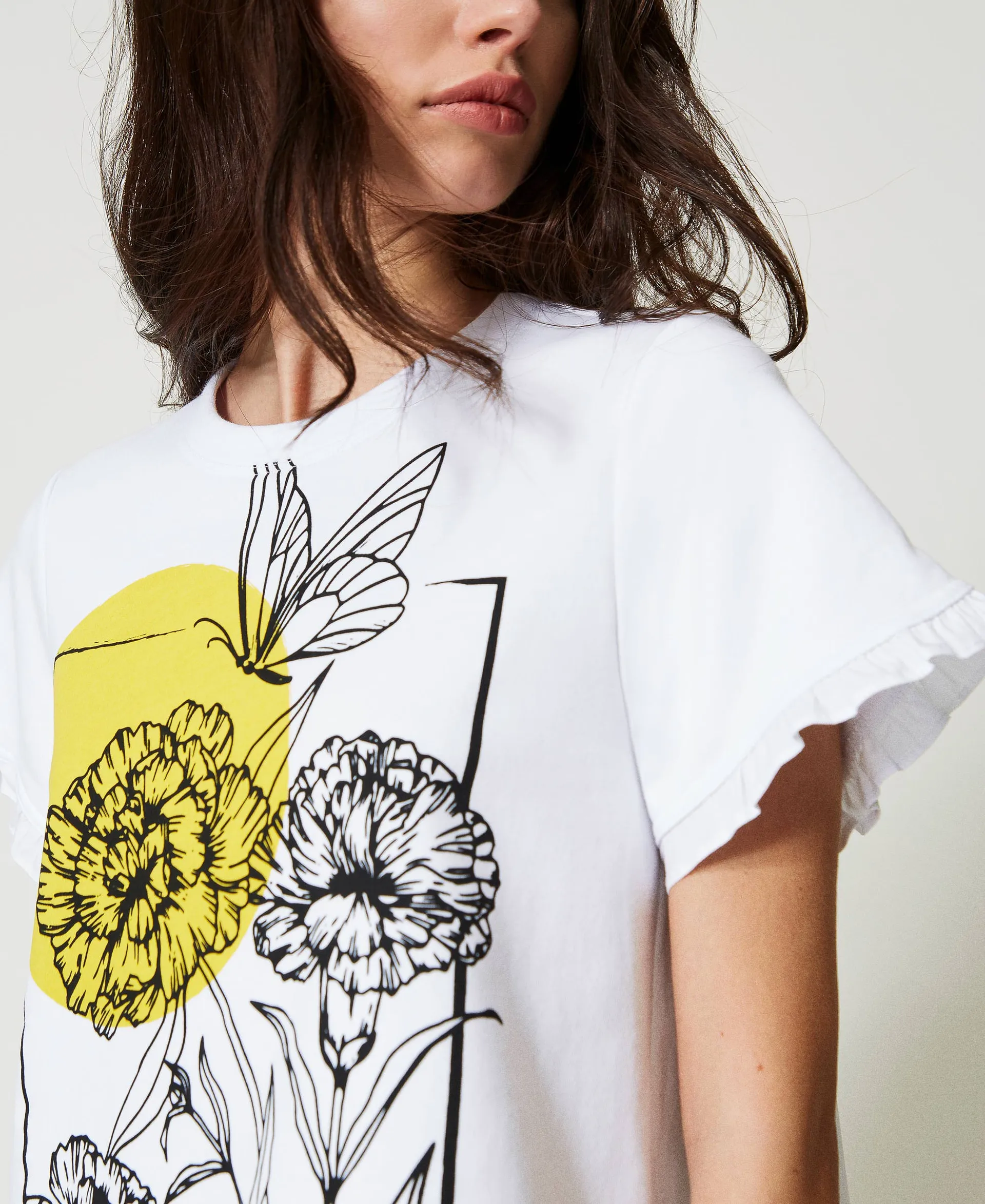 Camiseta con inserciones de popelina y estampado