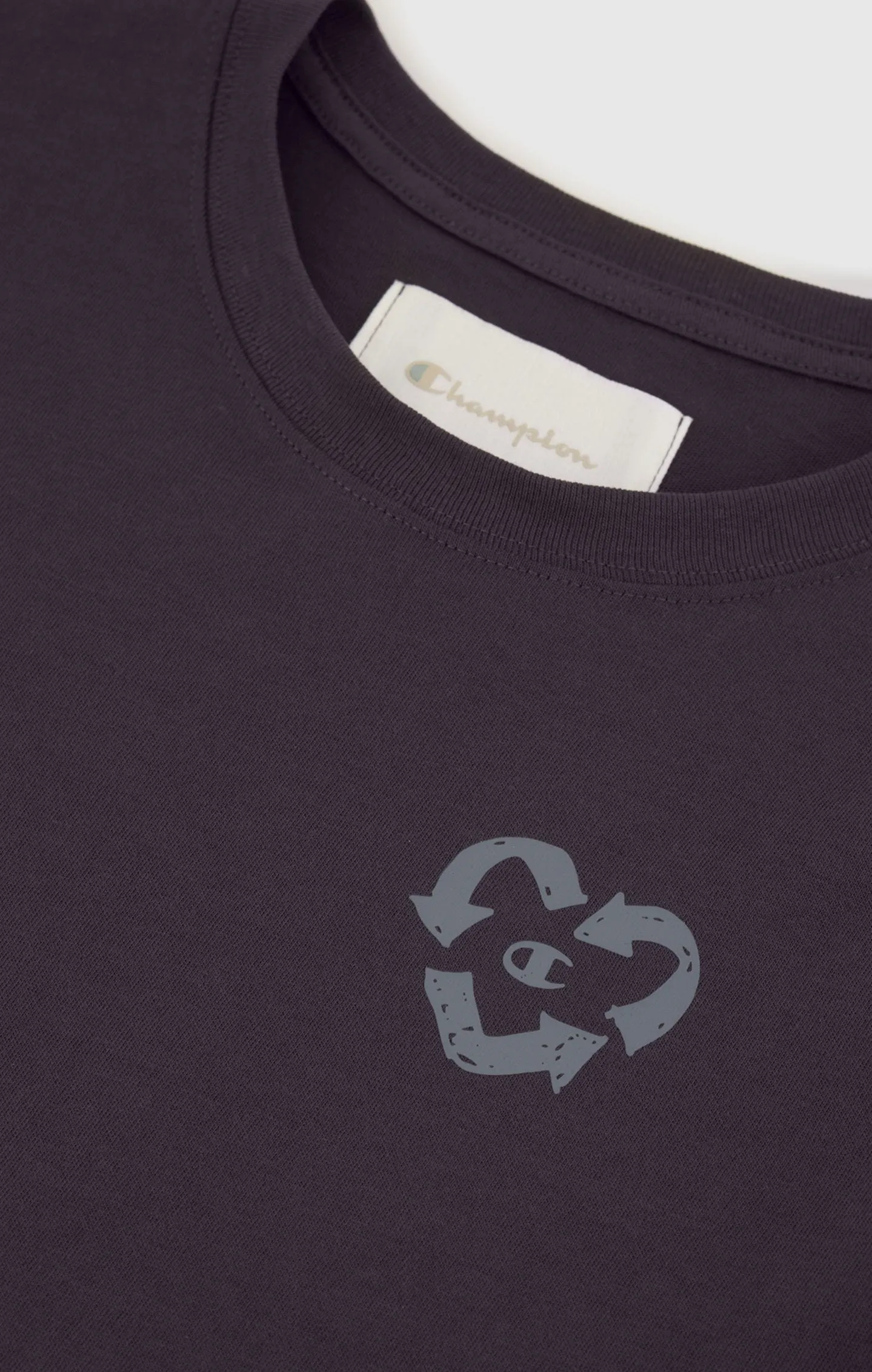 Camiseta de tela punto de materiales reciclados