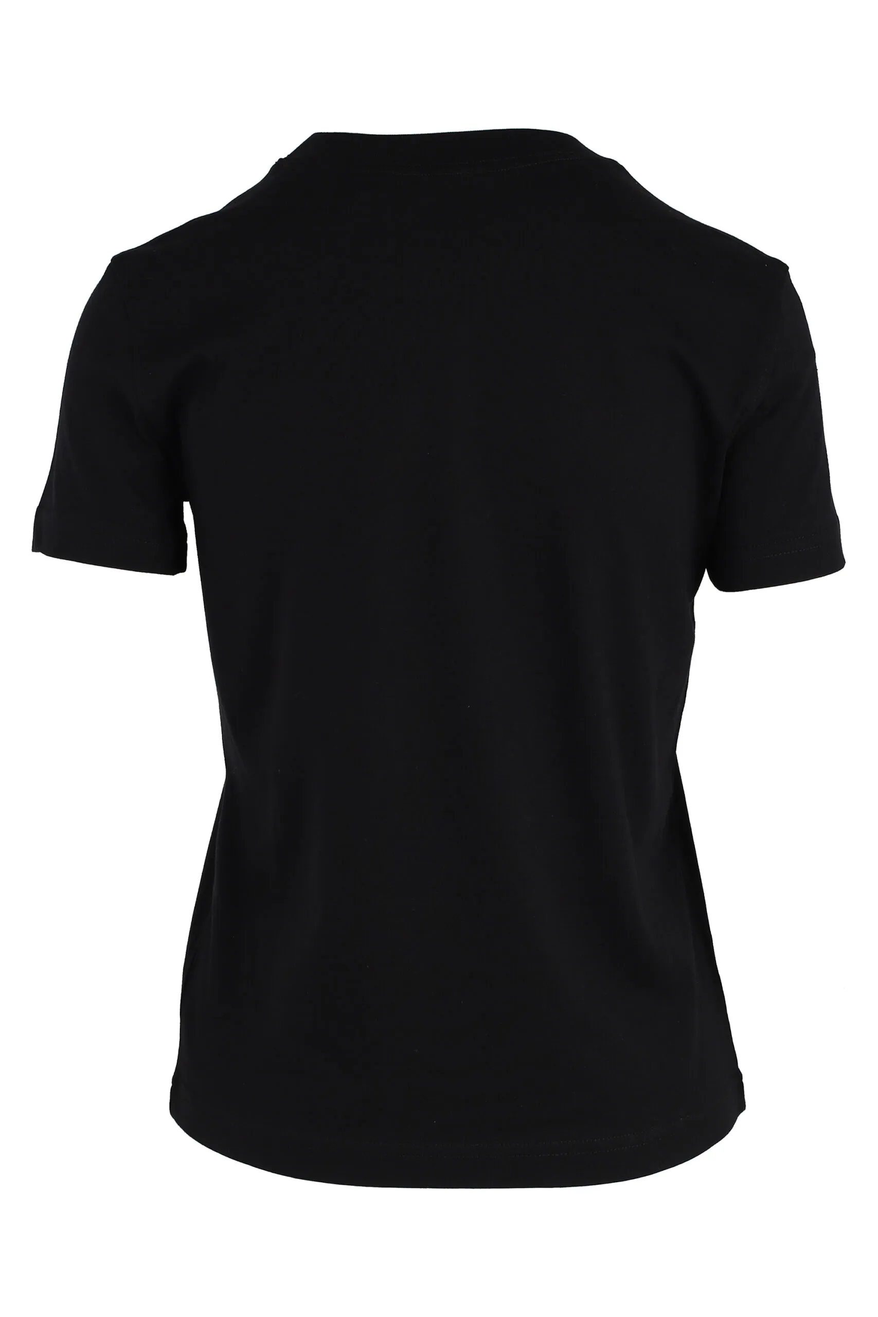 Camiseta negra con logo dorado en el centro