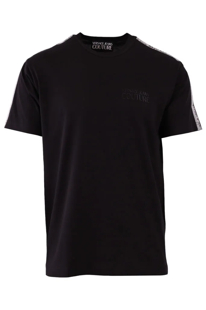 Camiseta negra  con logo en bandas