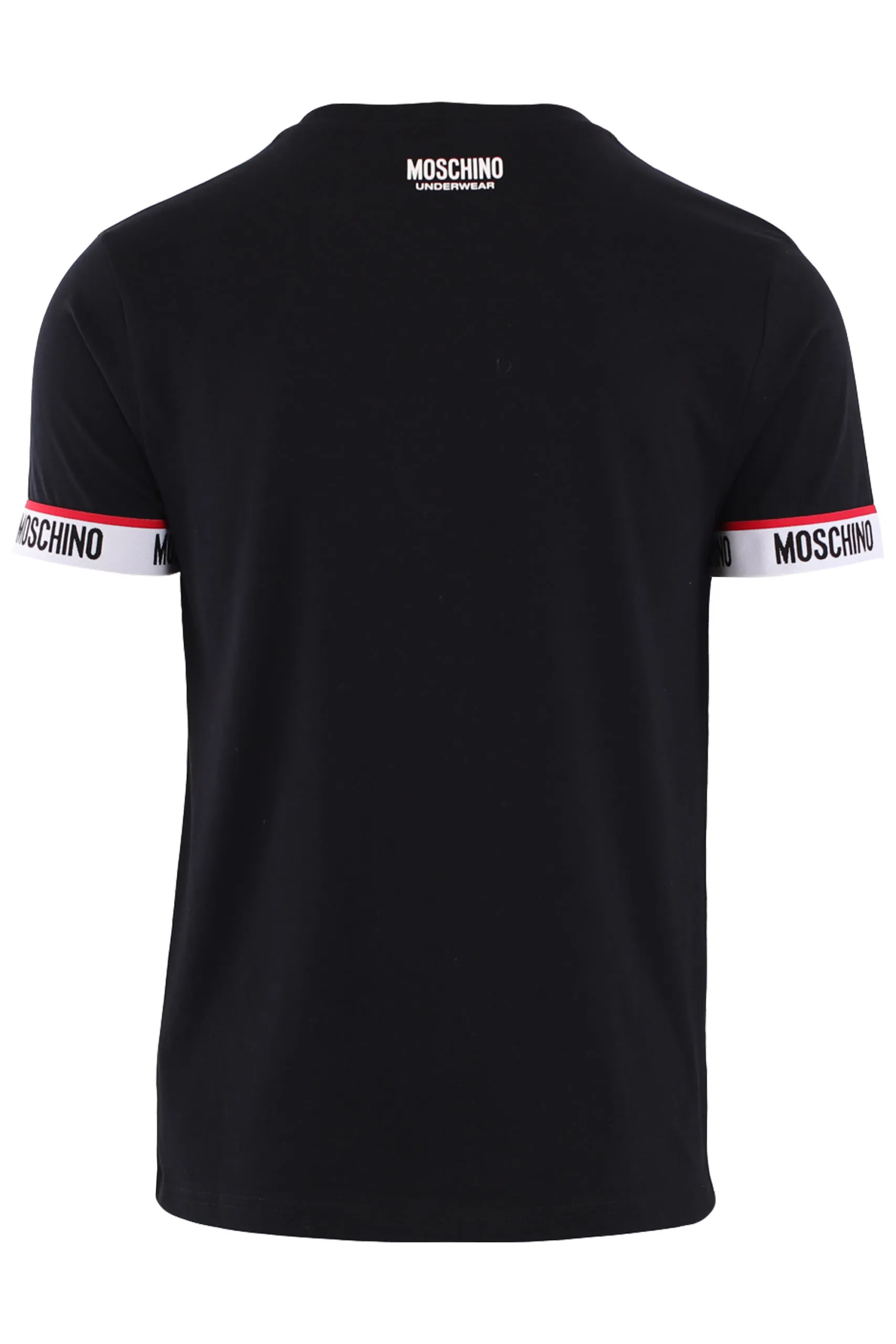 Camiseta negra con logo en cinta en las mangas