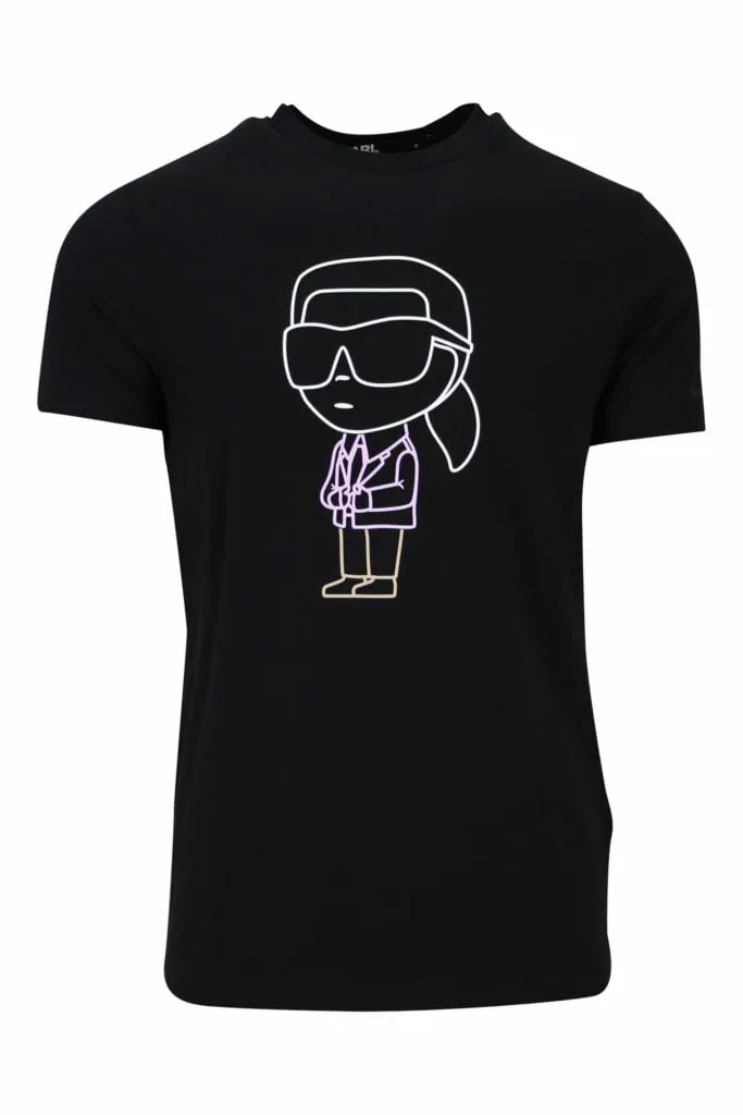 Camiseta negra con maxilogo 