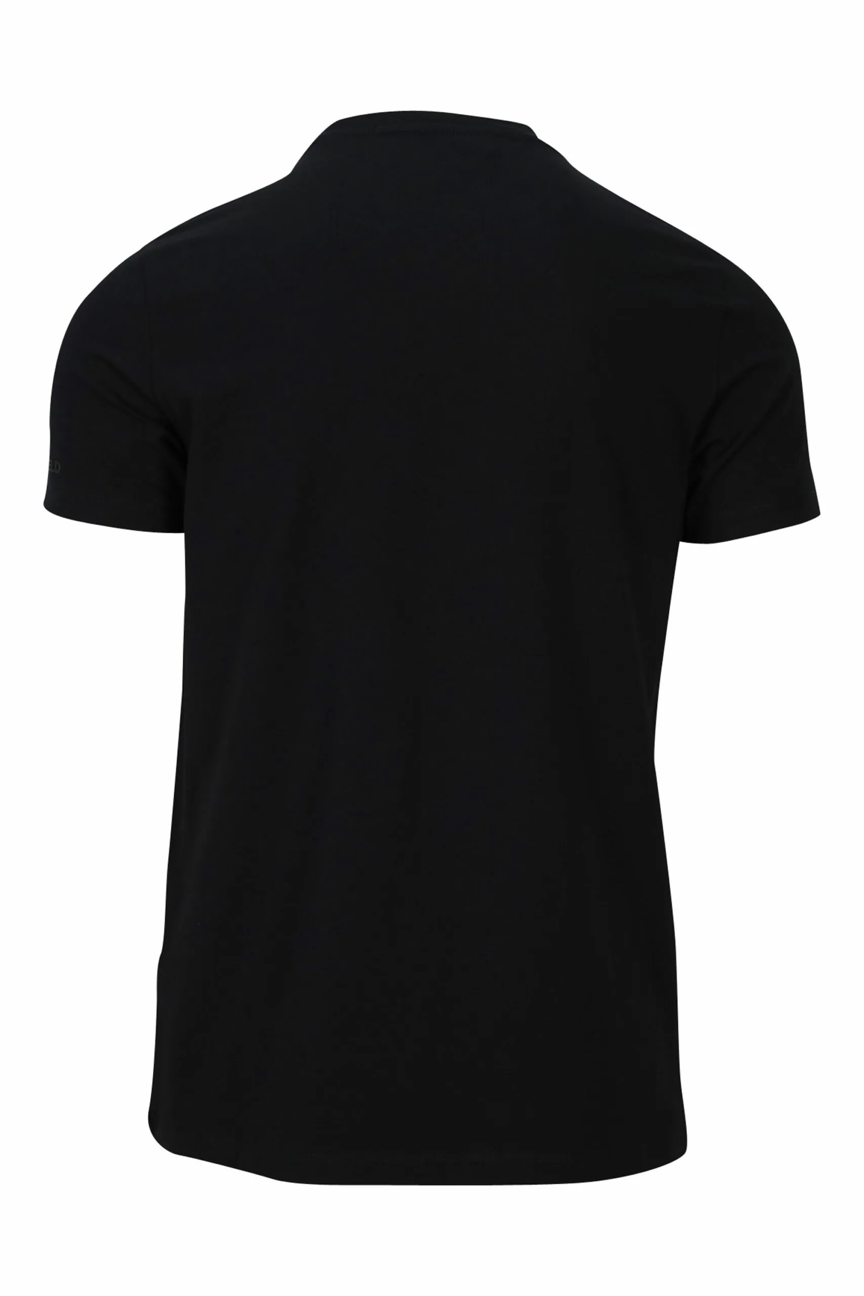Camiseta negra con maxilogo 