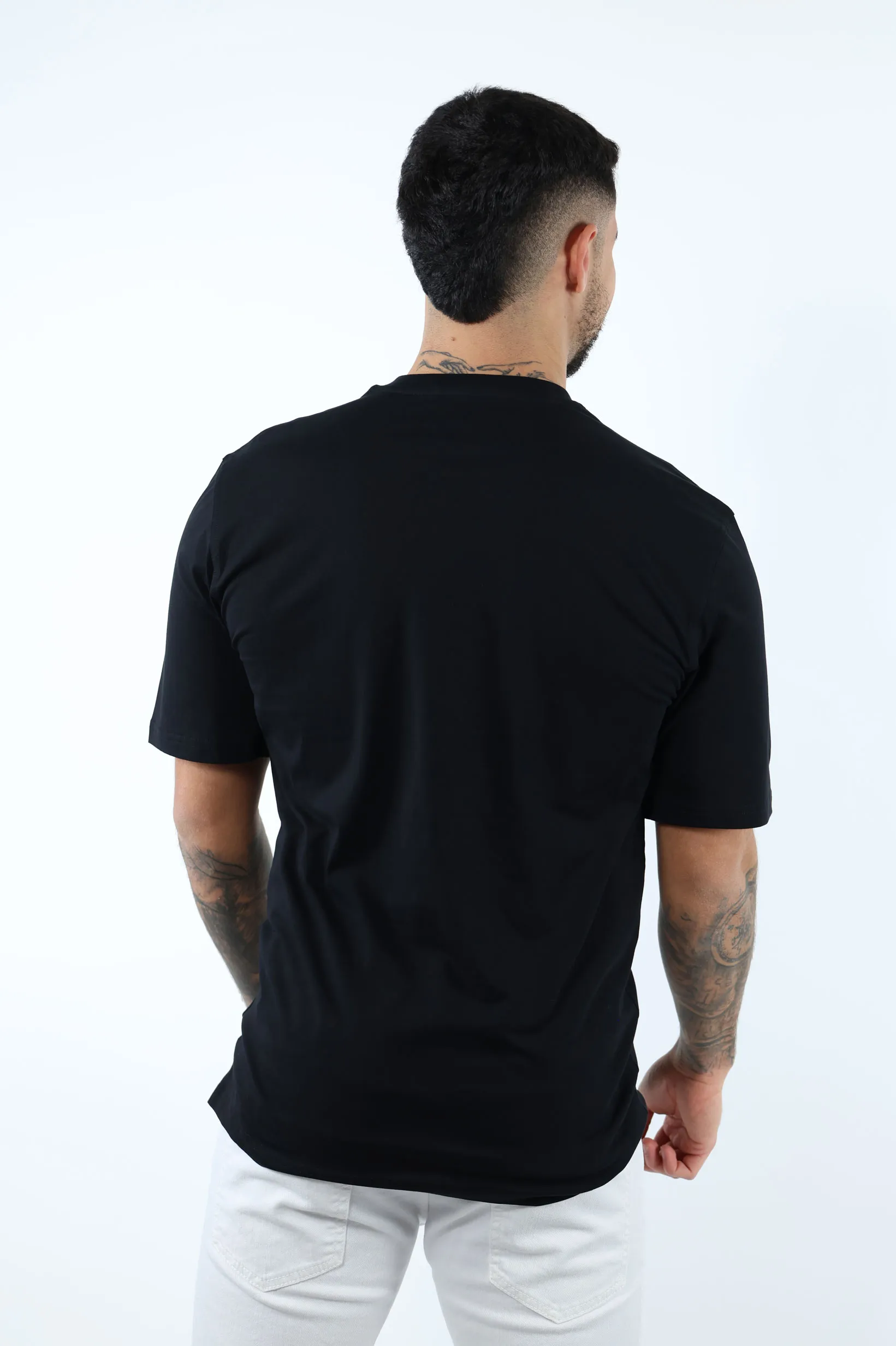 Camiseta negra con maxilogo oso en puntos monocromático
