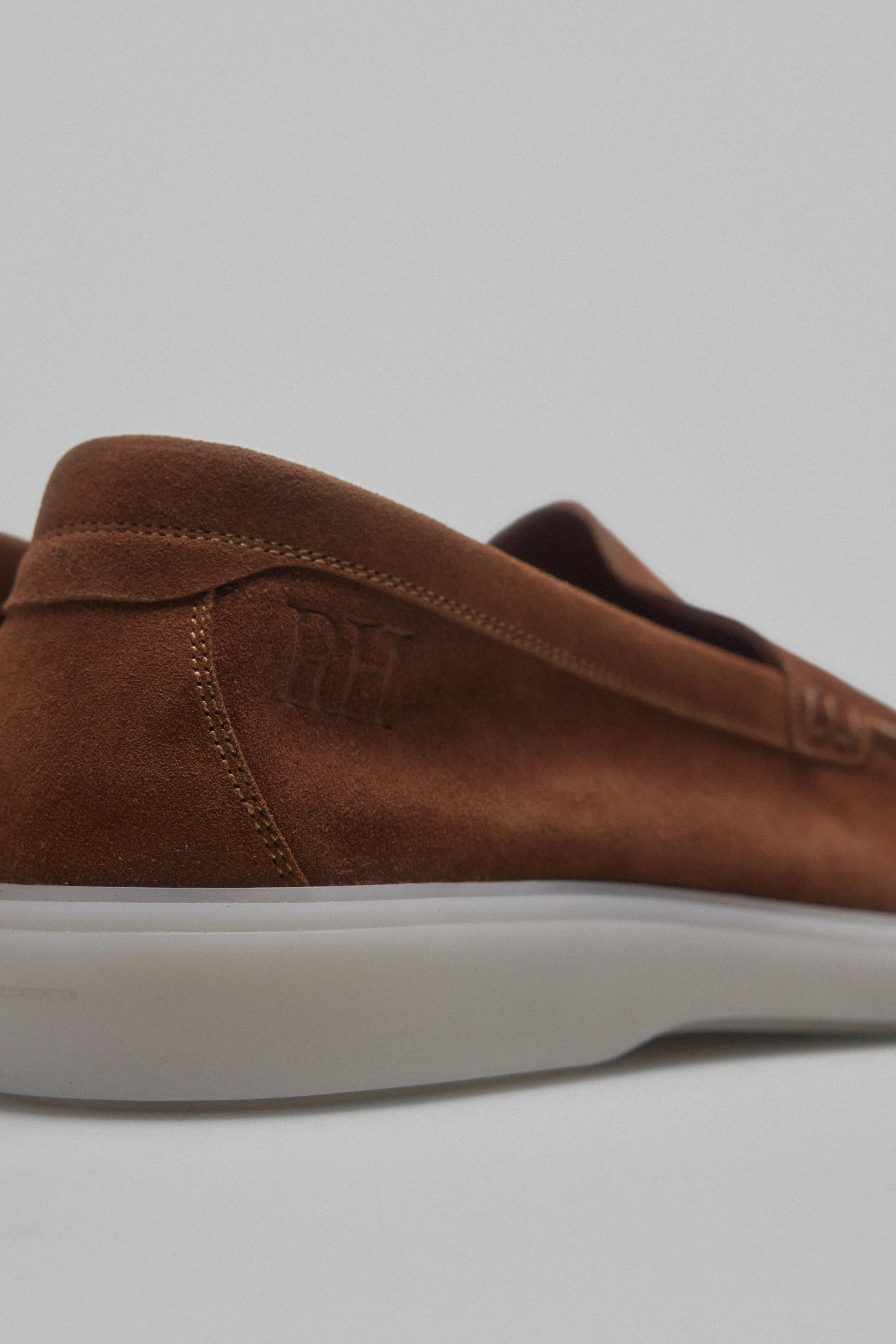Casual leather loafer