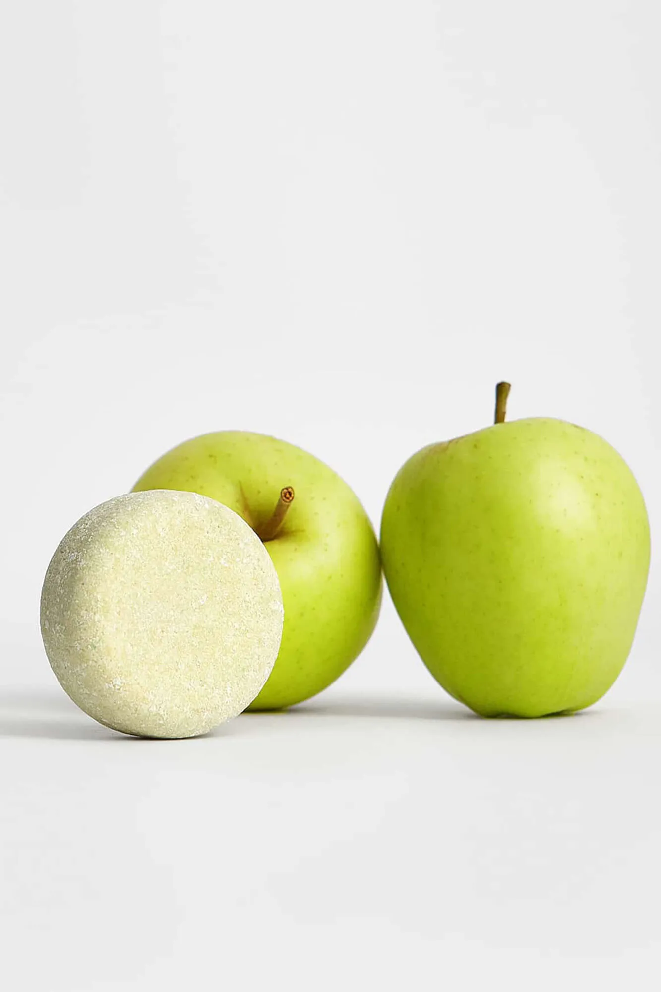 Champú nutritivo de manzana y aguacate para cabello seco