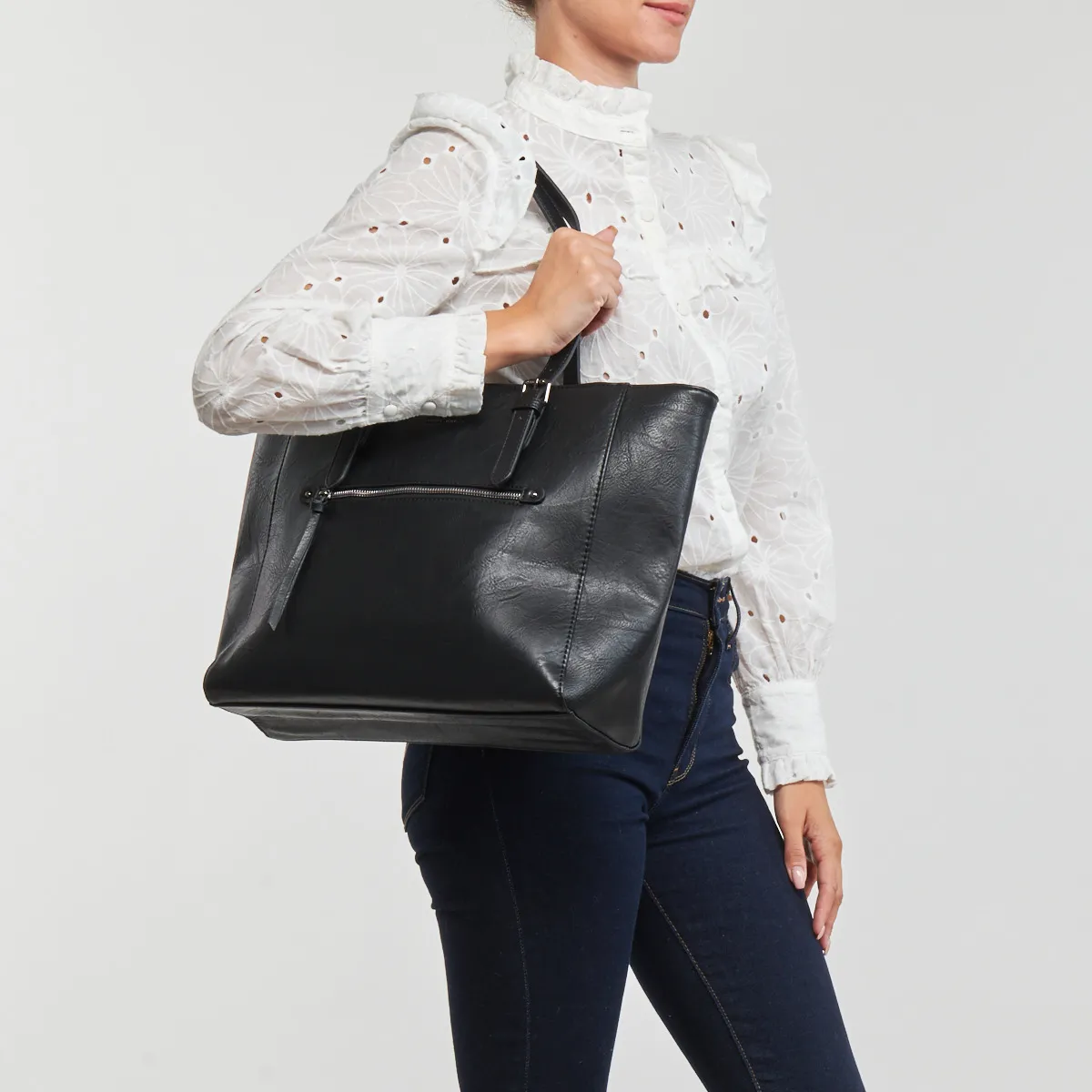 CM6826BLACK