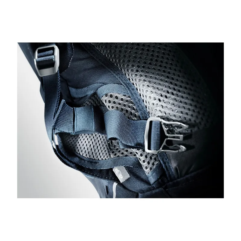 Deuter Giga Bike Sl Graphite / Mochila Negra