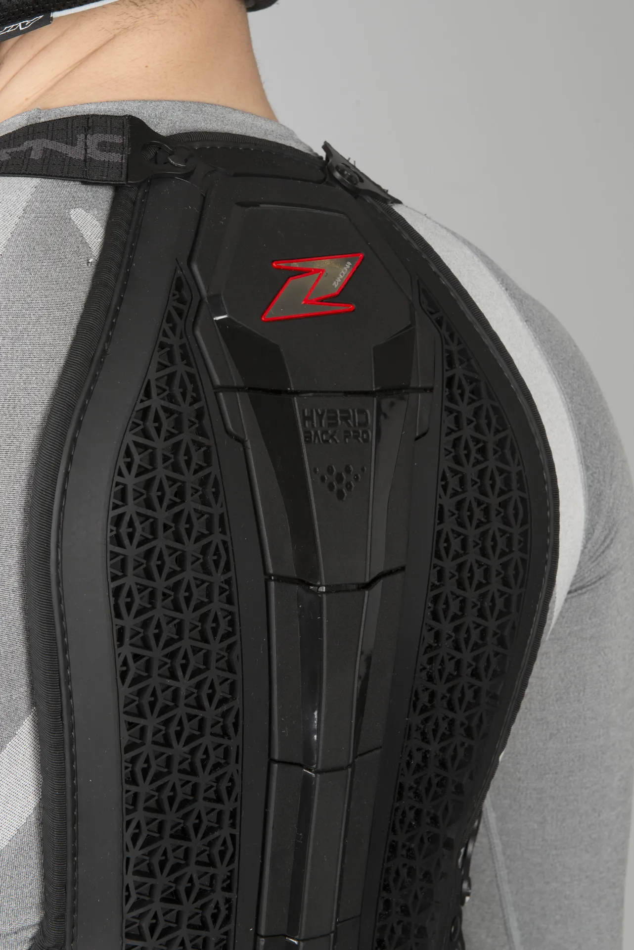 Espaldera Zandonà Hybrid Pro x8 Negra