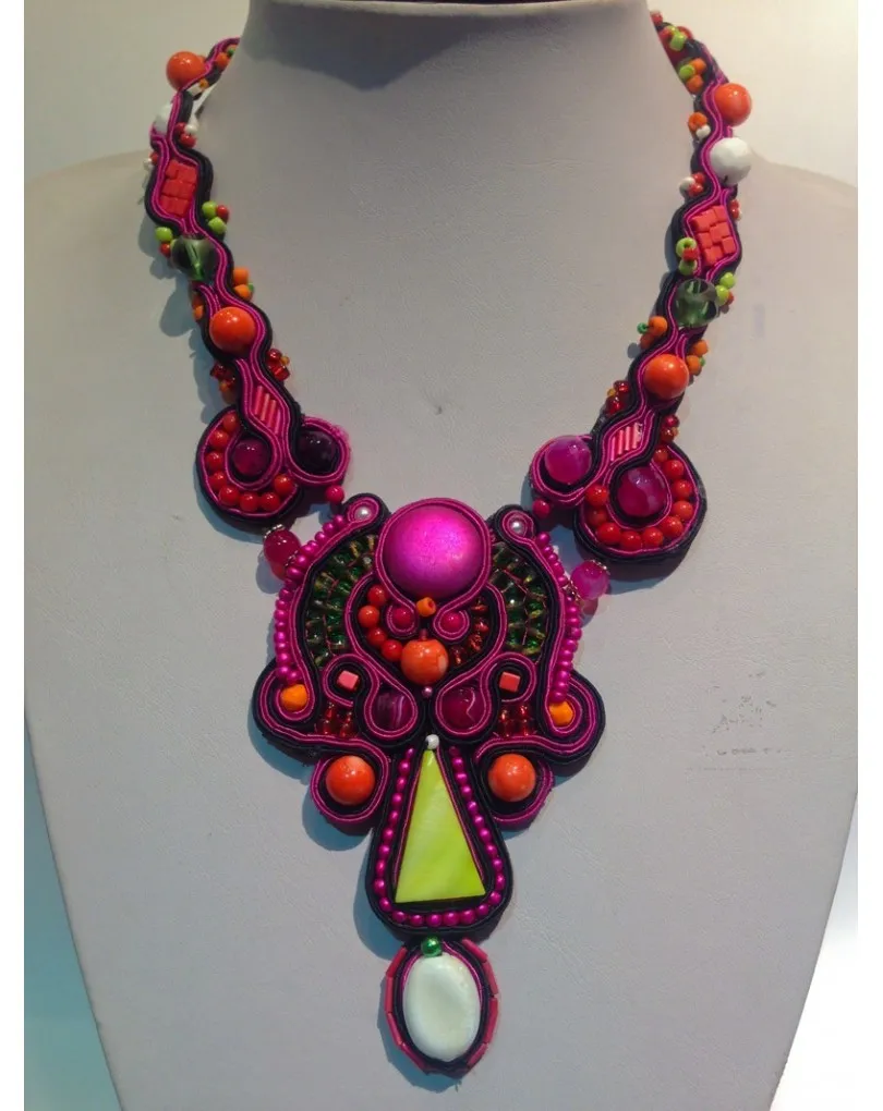 GARGANTILLA DE DISEÑO SOUTACHE,VIOLETA EMBROIDERY