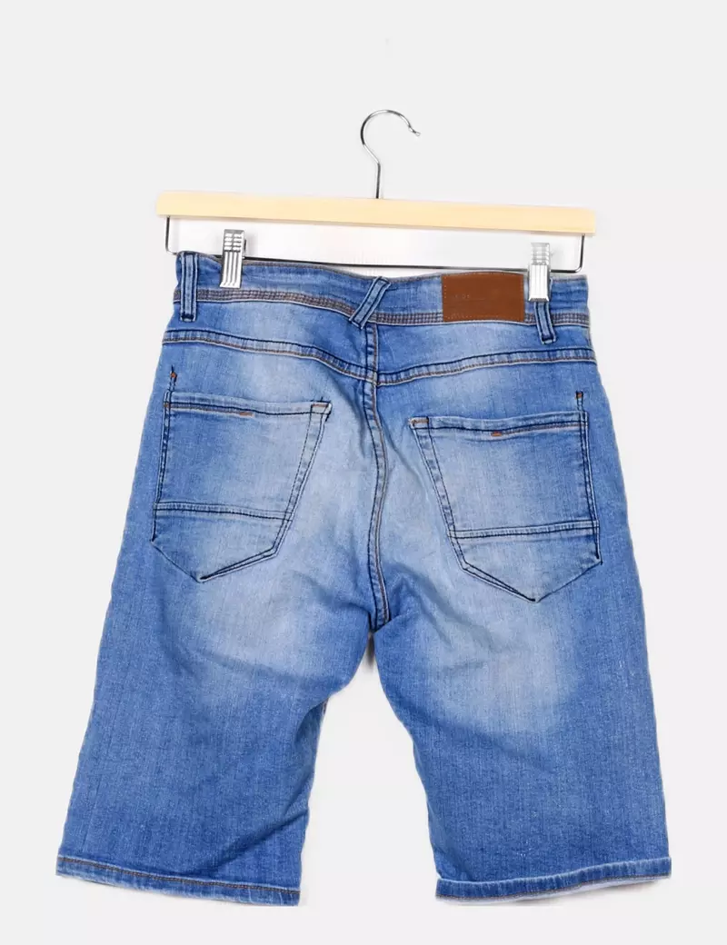 Inside Bermuda denim ripped