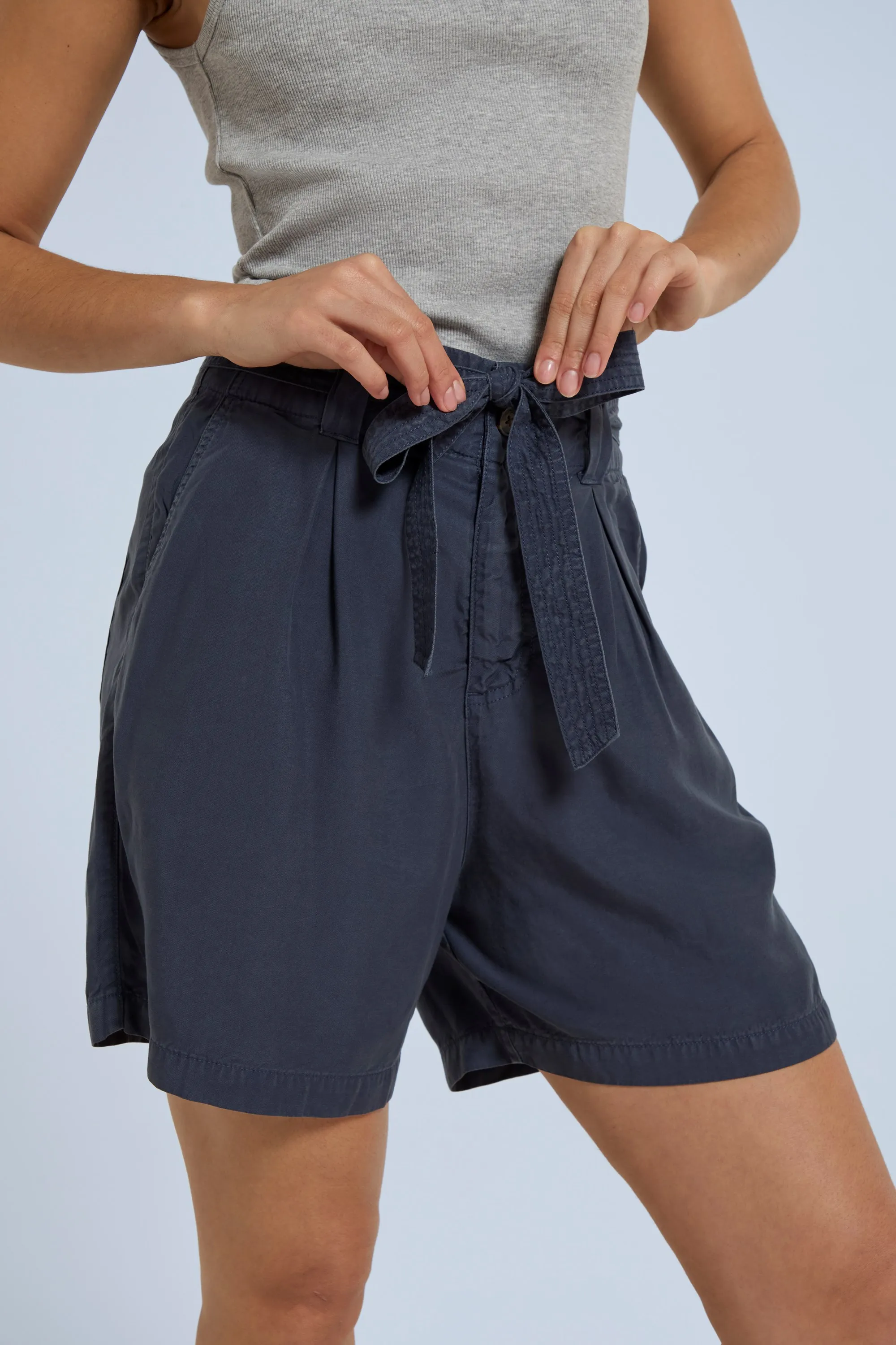 Loren pantalón corto tipo paper bag para mujer