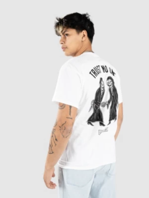 Lurking Class Trust No One Camiseta