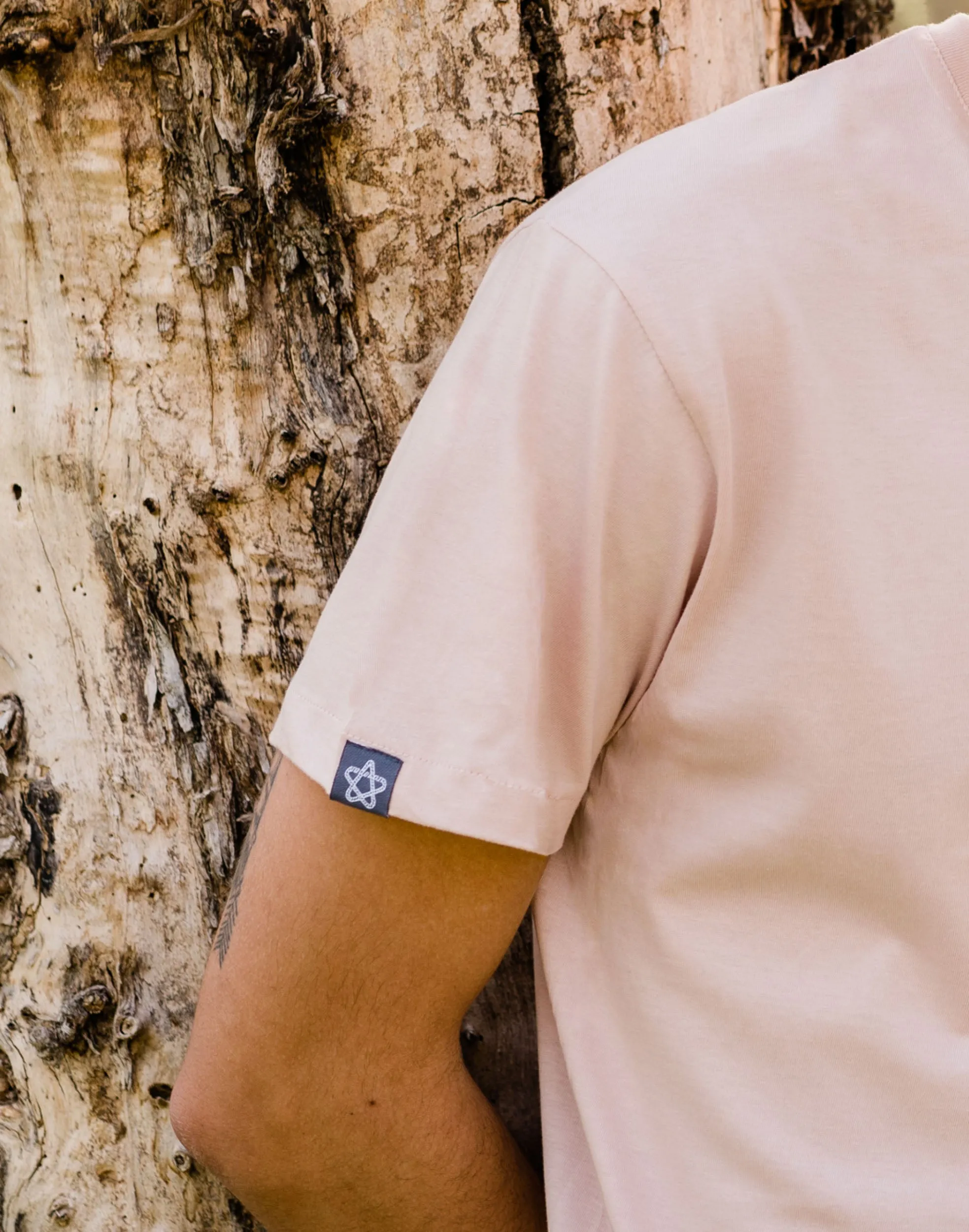 MERAH  CAMISETA UNISEX | 100% ALGODóN ORGáNICO