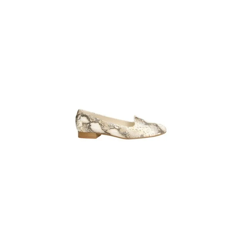 Mocasines de tacon bajo con piel imitando serpiente
