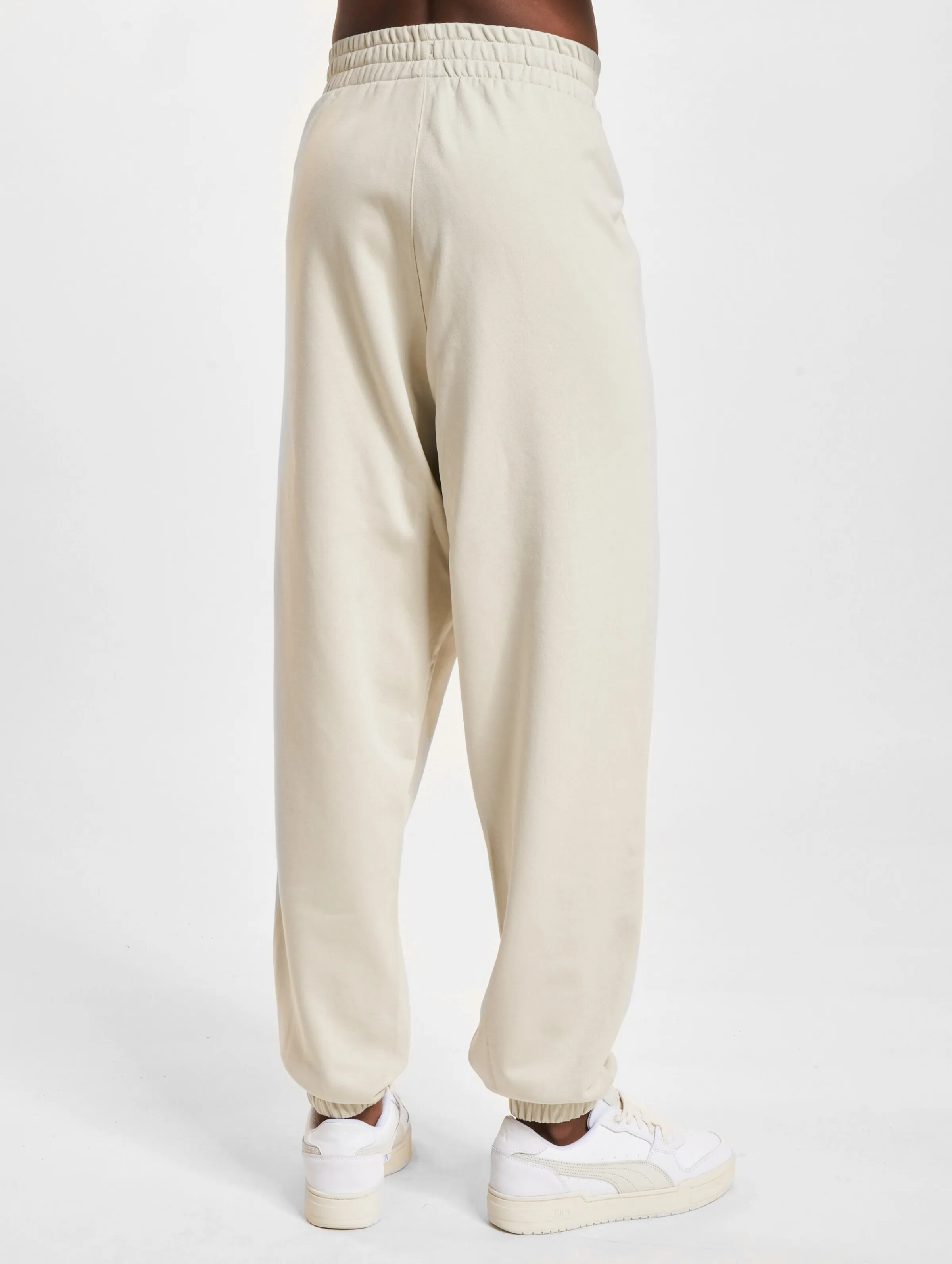 New Era League Essential Jogger