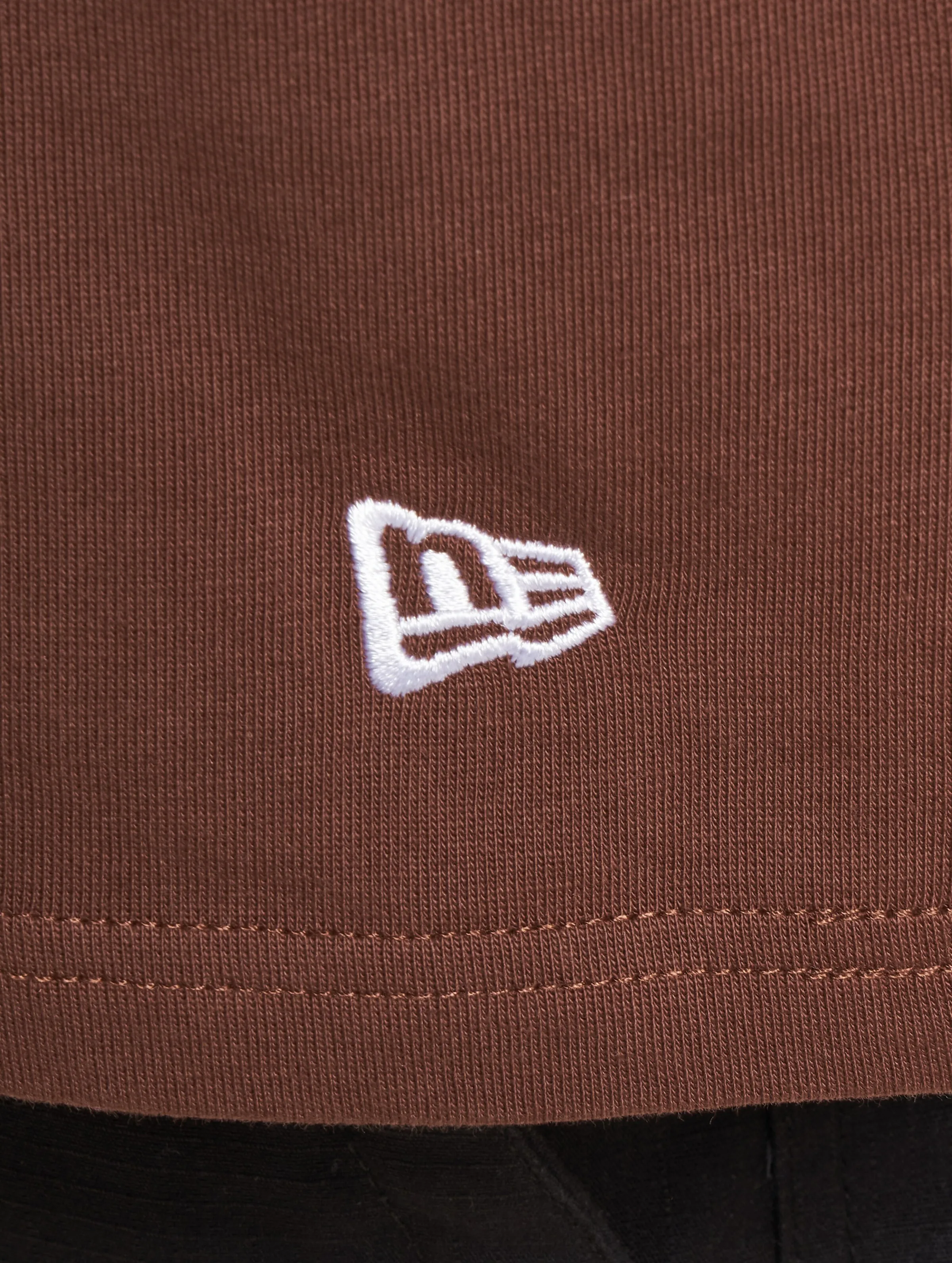 New Era Oversized Embroidry Logo Neyyan