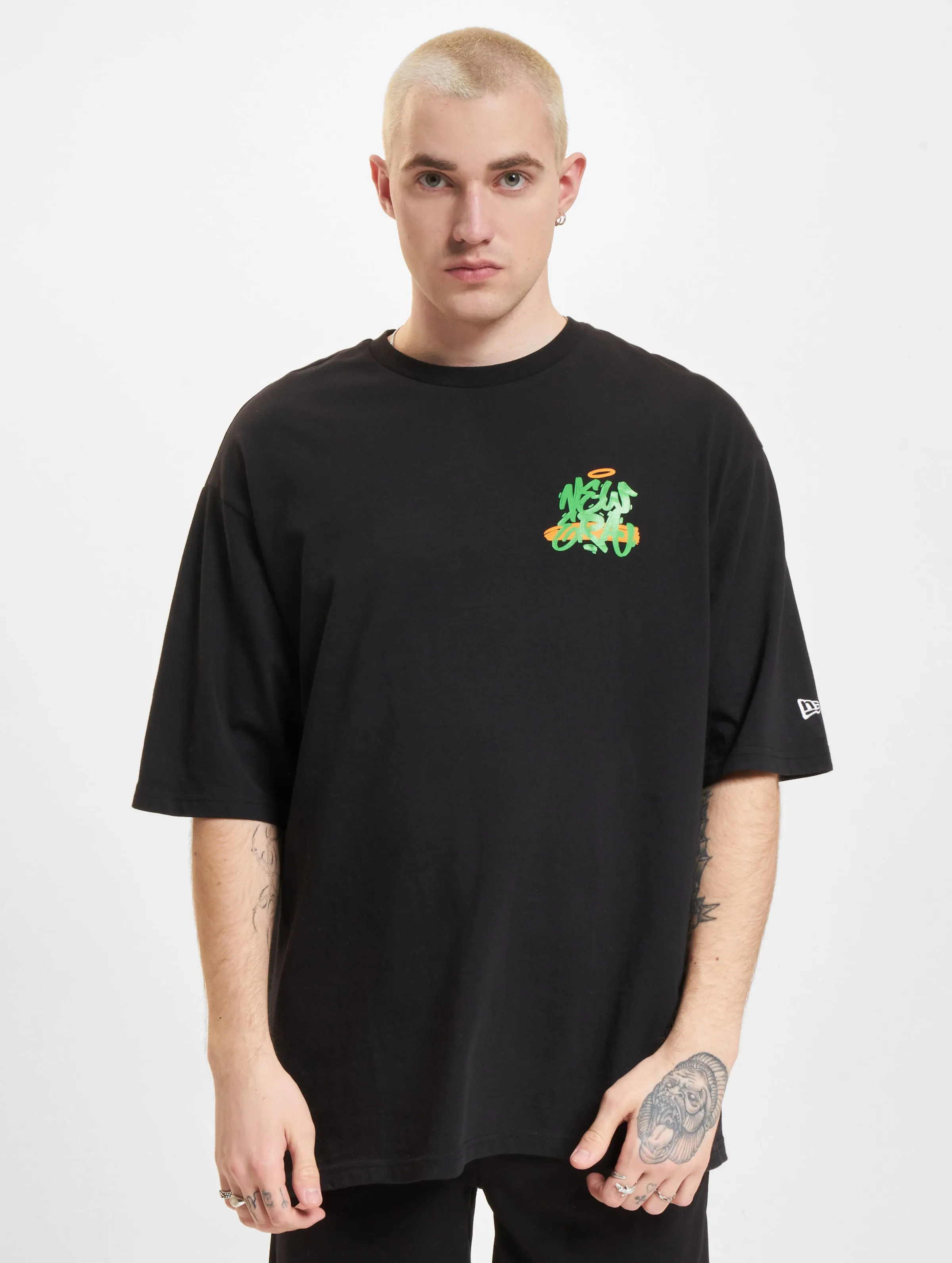 New Era Spray Graphic Oversized
