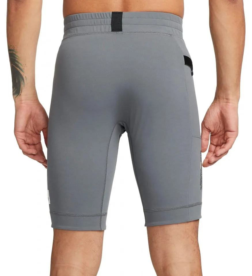 PANTALóN CORTO NIKE DRIFIT INFINALON D.Y.E.