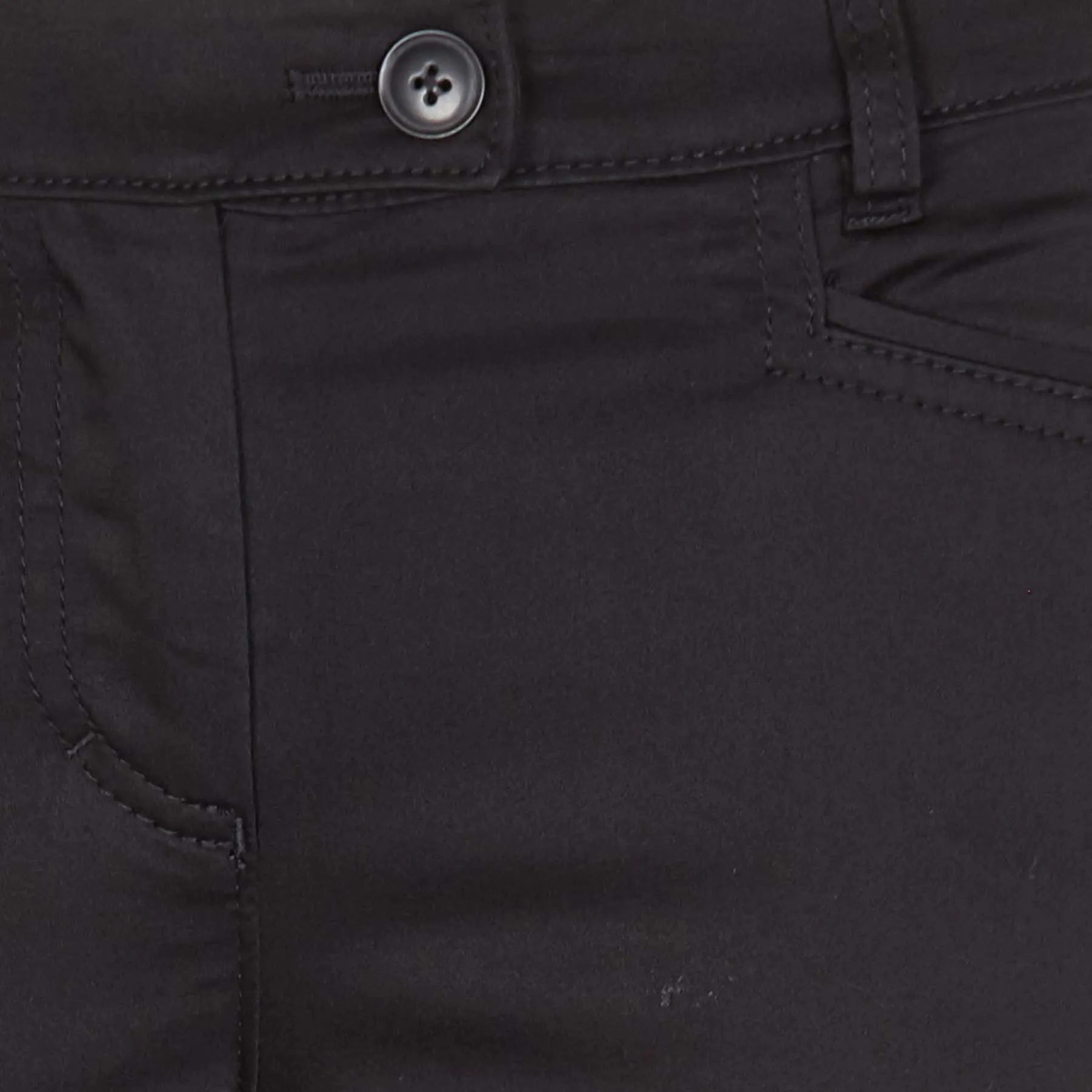 Pantalón slim tobillero de algodón en negro