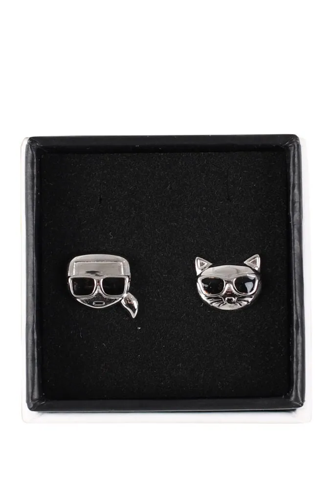 Pendientes color plata con figuras