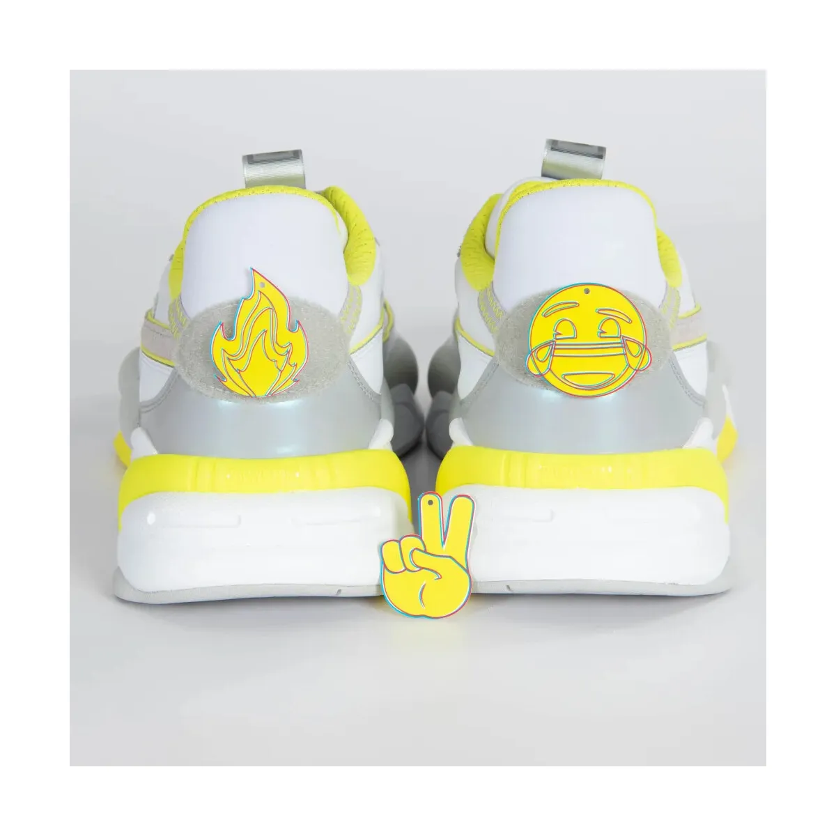 RS2K X EMOJI