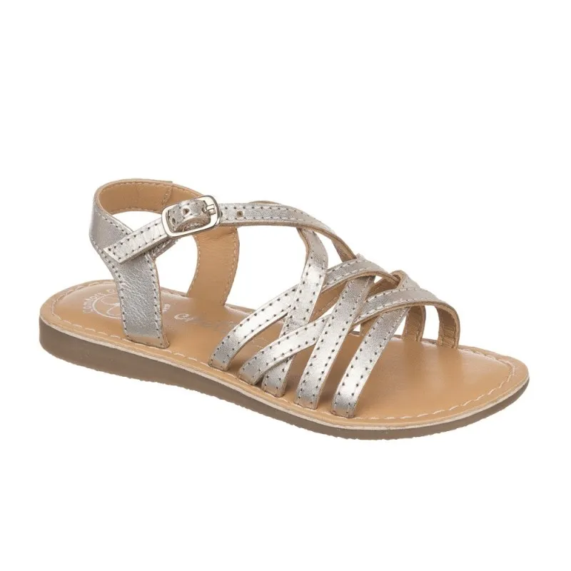 Sandalia con tiras en piel