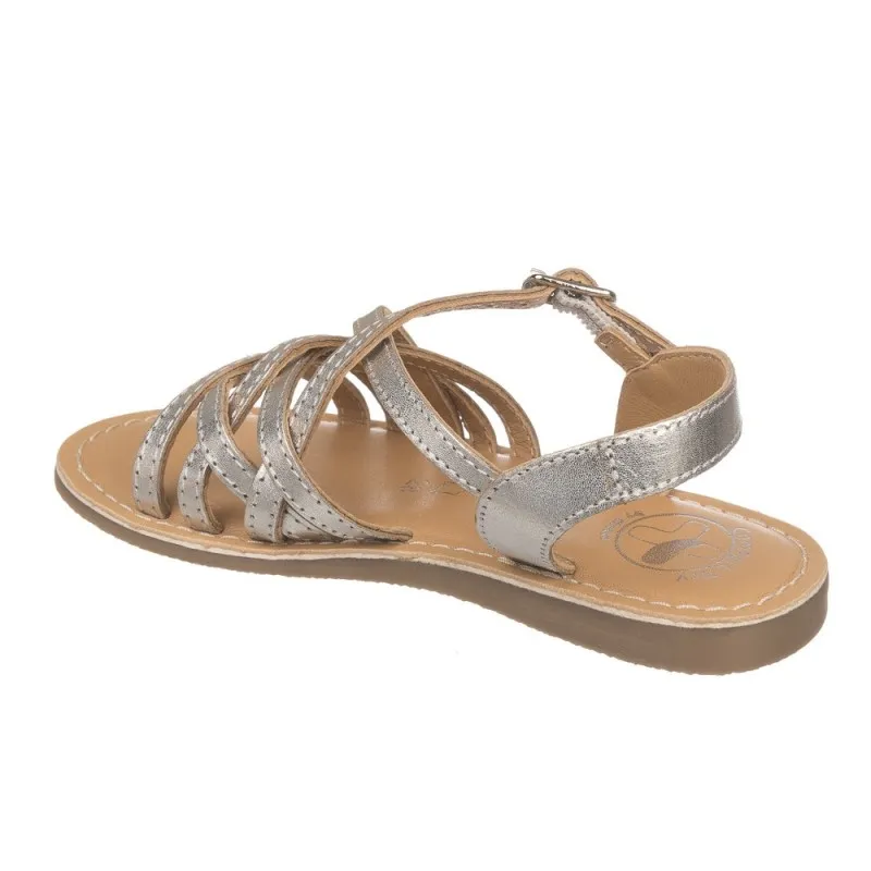 Sandalia con tiras en piel