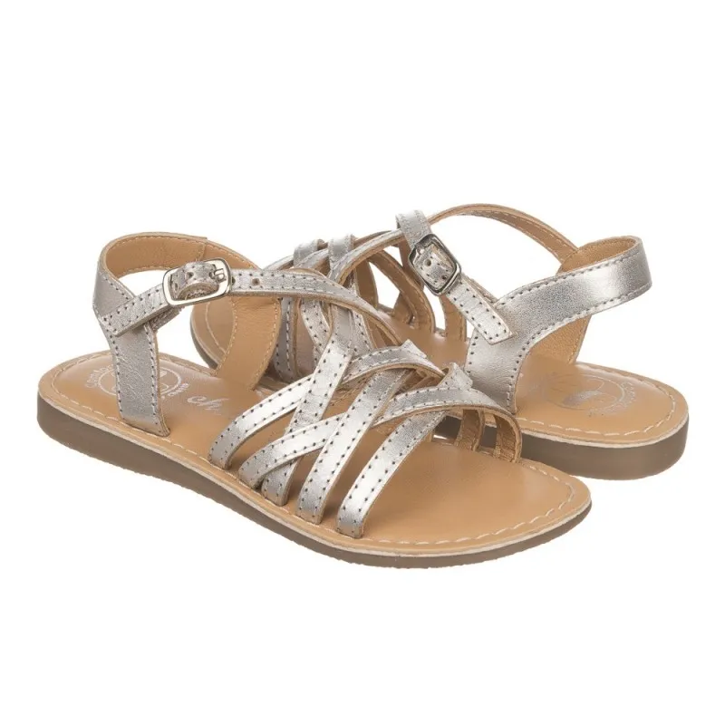 Sandalia con tiras en piel