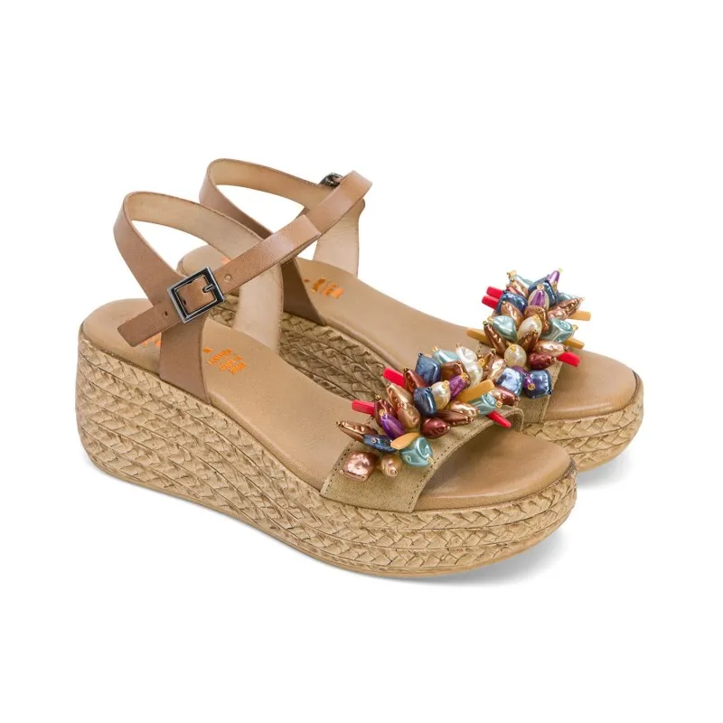 SANDALIA CUÑA PIEL TAUPE GEMMA