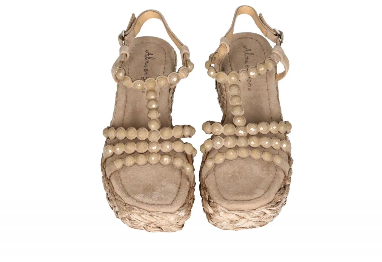 Sandalia t Nobuck Taupe Tiras Tachas Redondas CuÑa Esparto