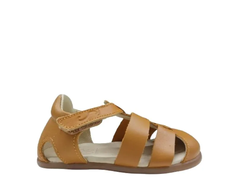 SANDALITA SEMICERRADA RESPETUOSA NENS EN COLOR CUERO 260H