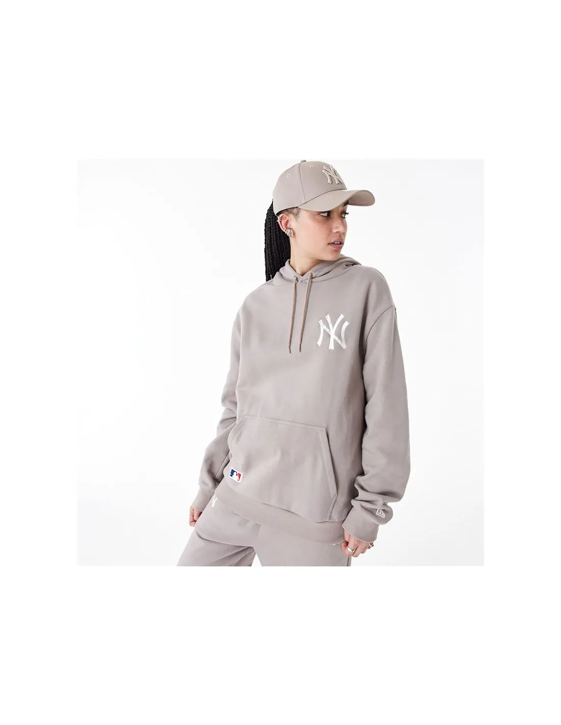 Sudadera New Era League Essential  Oversized New York Yankees Beige