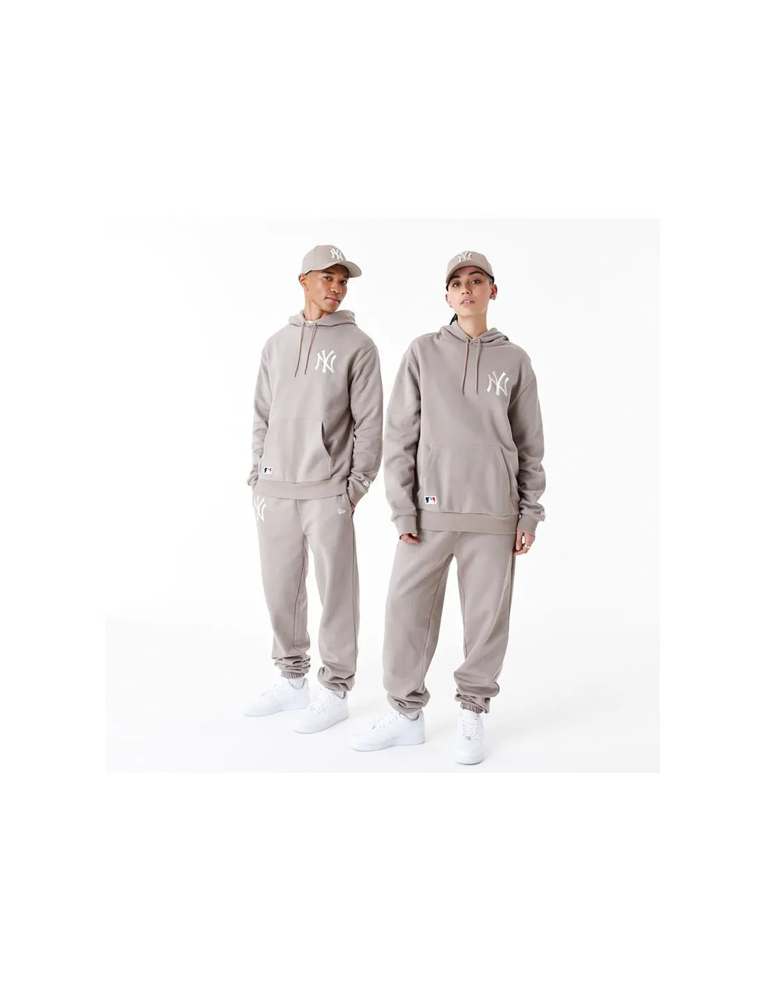 Sudadera New Era League Essential  Oversized New York Yankees Beige
