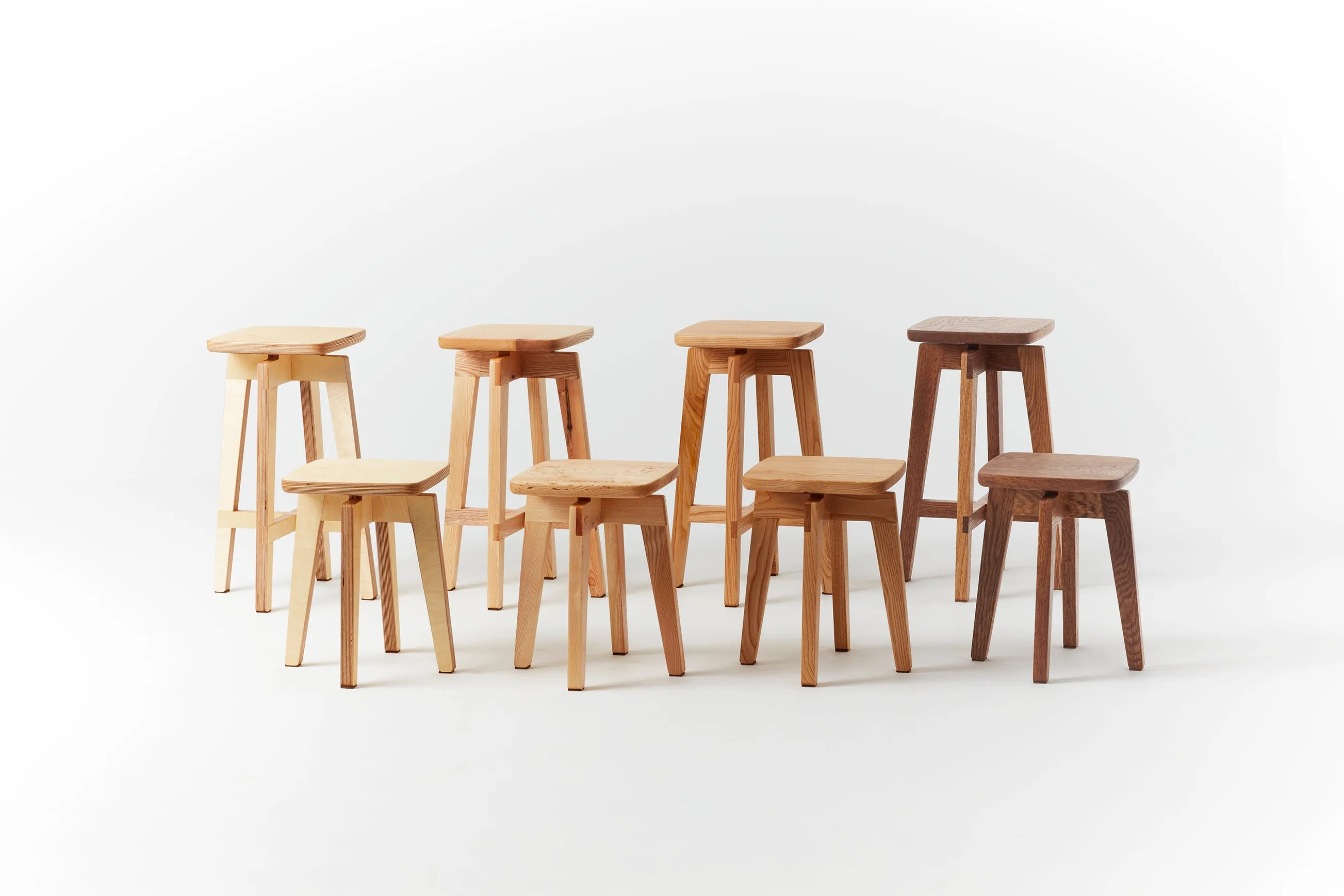 Taburete Raíz 63cm Castaño