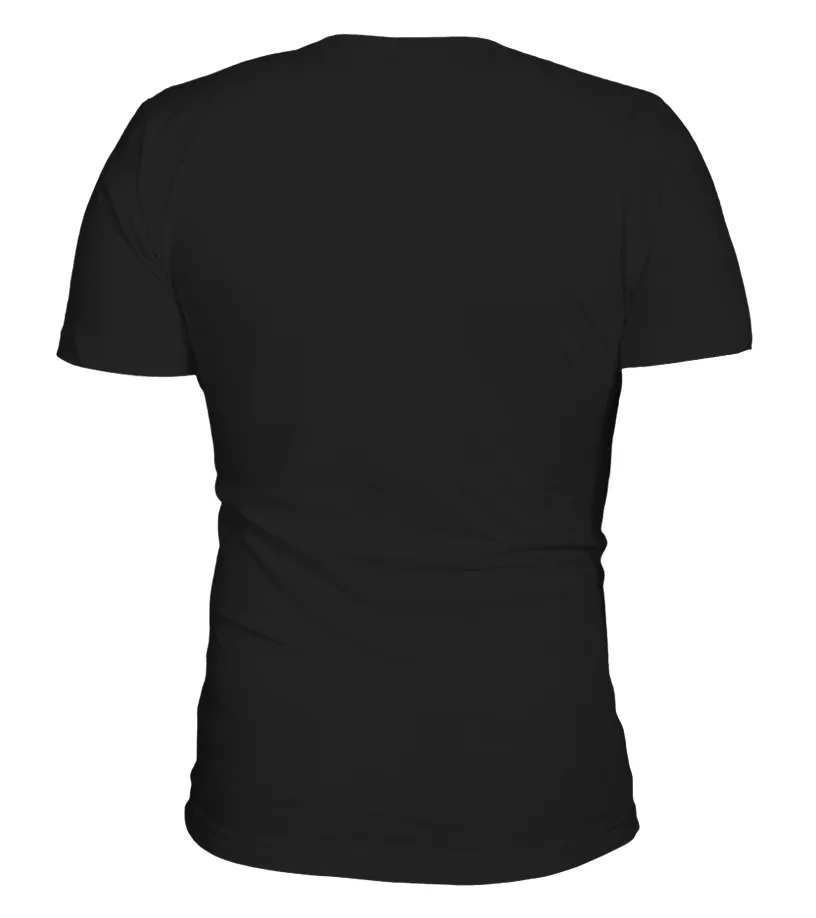 The Best Are Born In Jun 1982 [VAM12_EN] Camiseta cuello en V Unisex