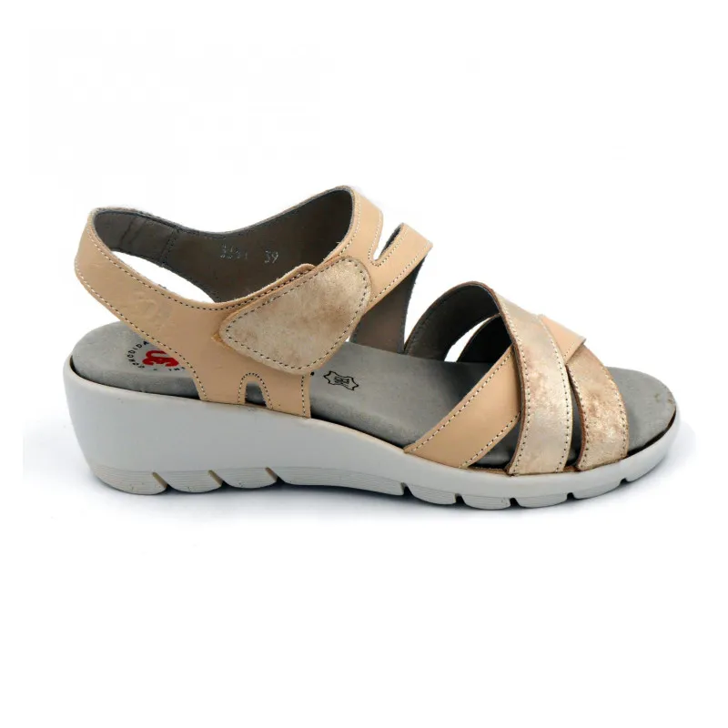 Treintas 3351 sandalia de tiras en cuña de piel con plantlla extraíble en color arena