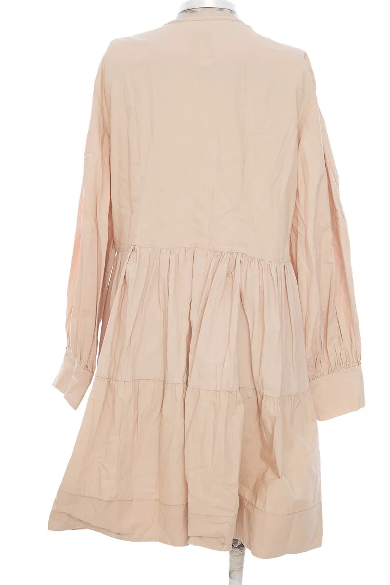VESTIDO / ENTERIZO COLOR BEIGE  REVIE W