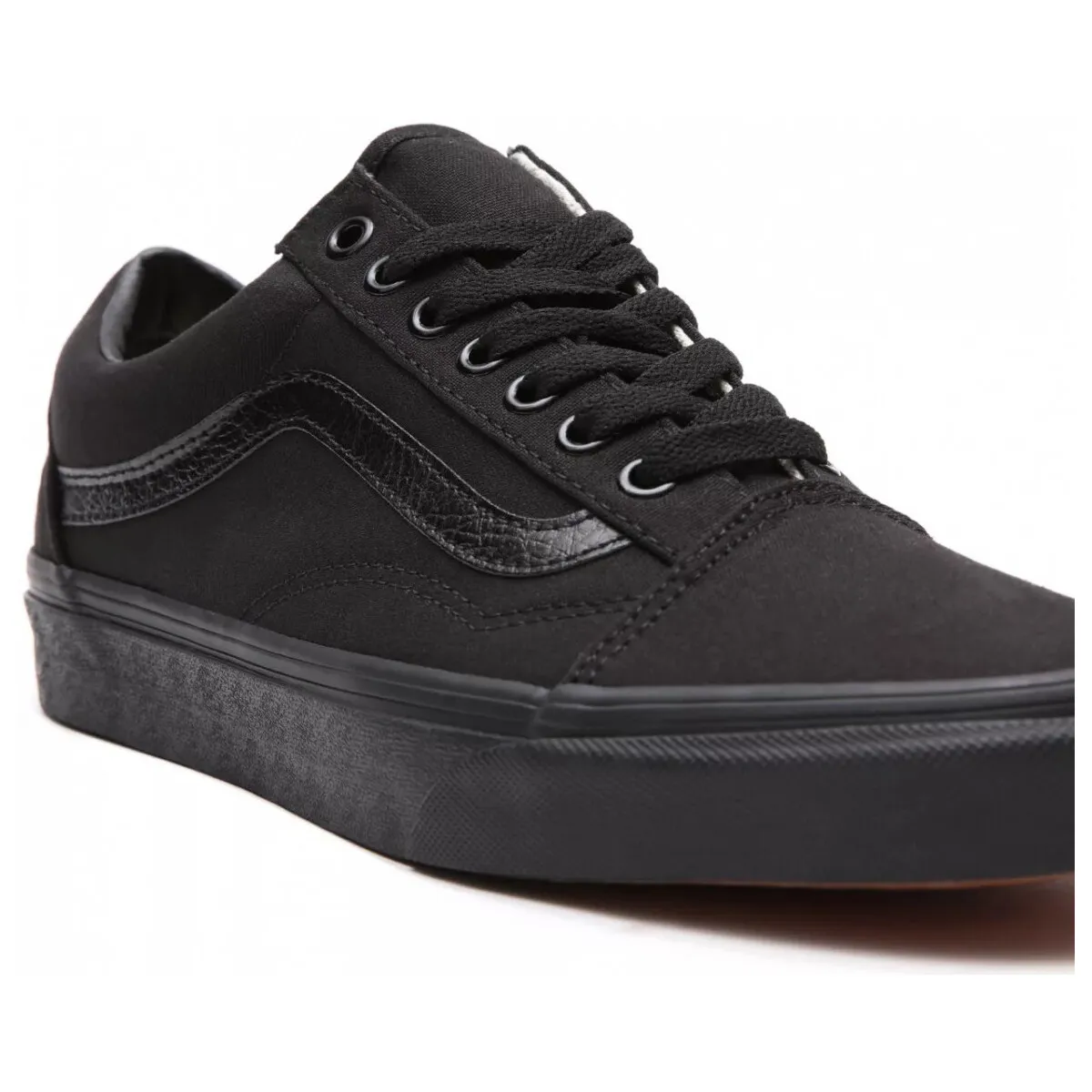 WARD MN  VN0A38DM186TOTAL BLACK