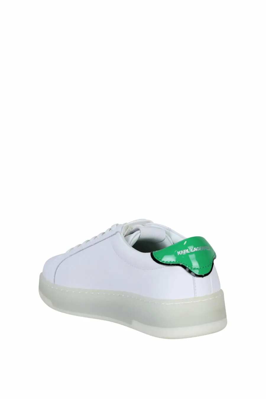 Zapatillas blancas con detalle verde y logo 