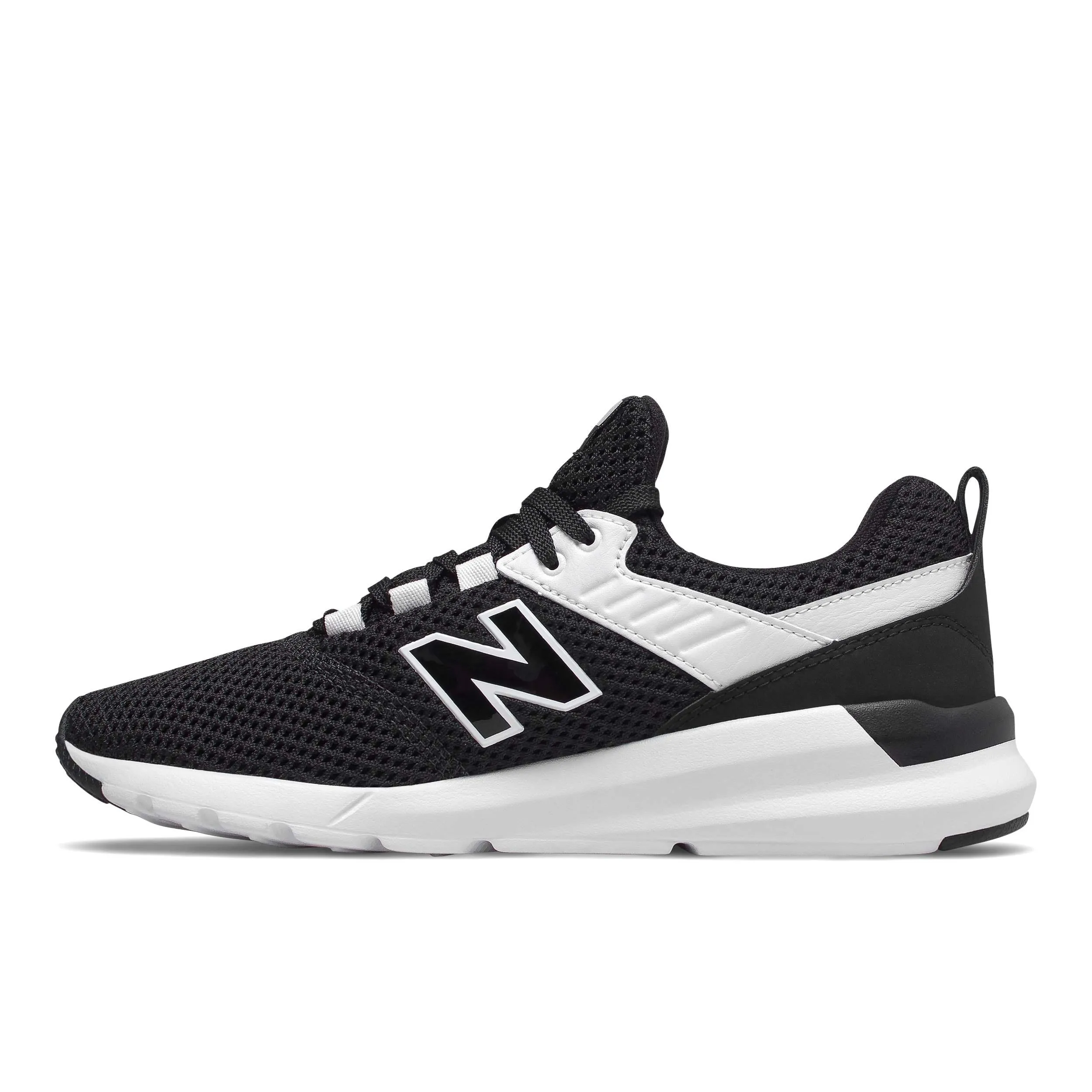 Zapatillas Urbanas Mujer New Balance 009 Negra
