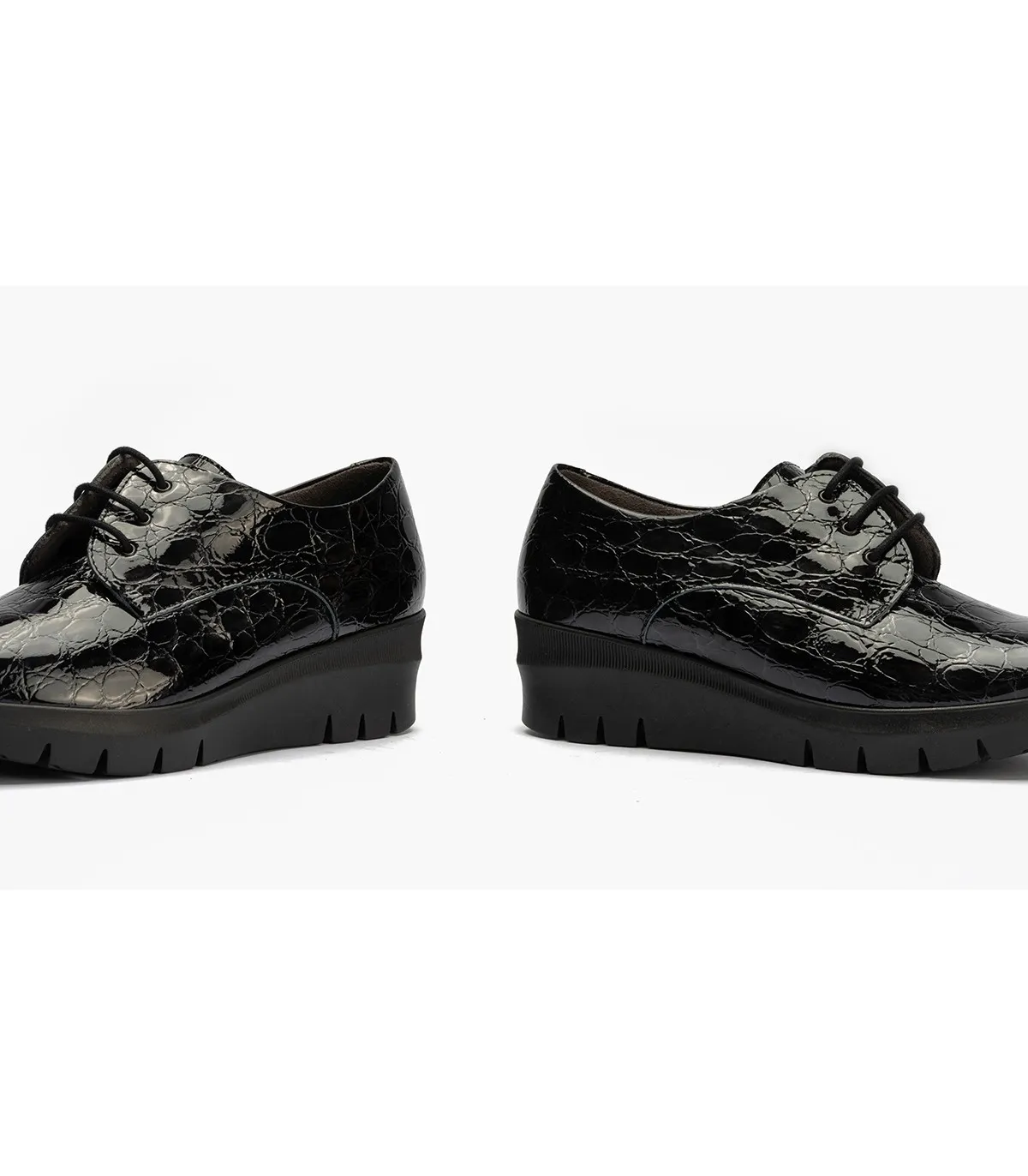 Zapato con plataforma para mujer en color negro