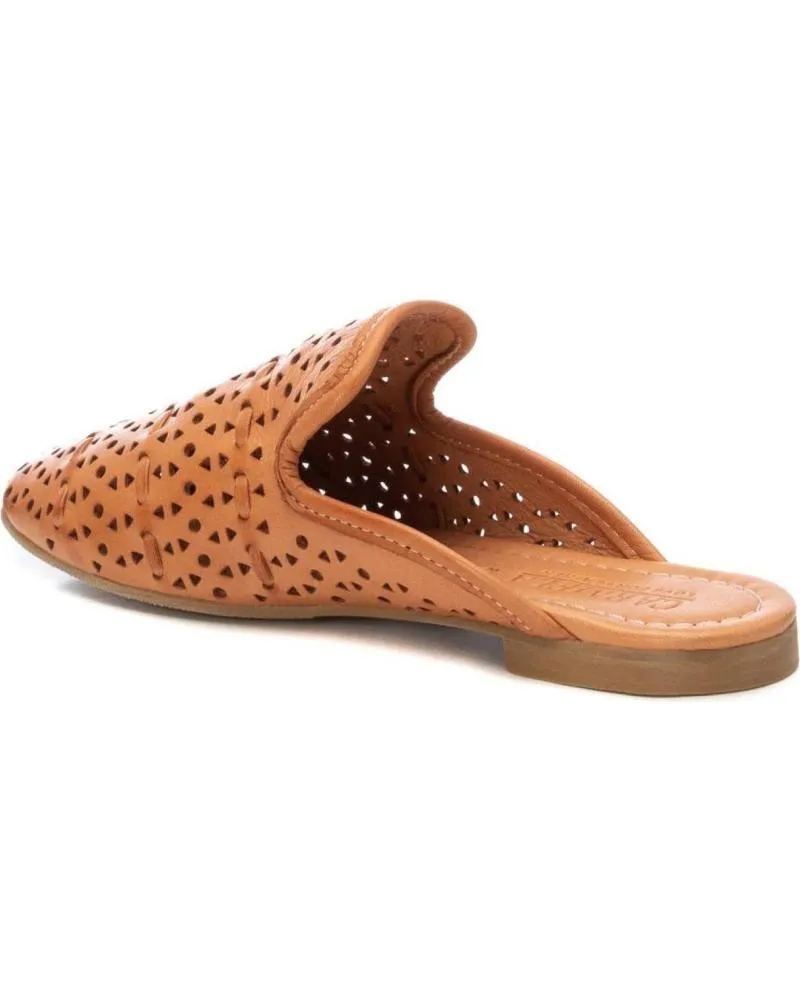 Zuecos de Mujer CARMELA 161585 CAMEL